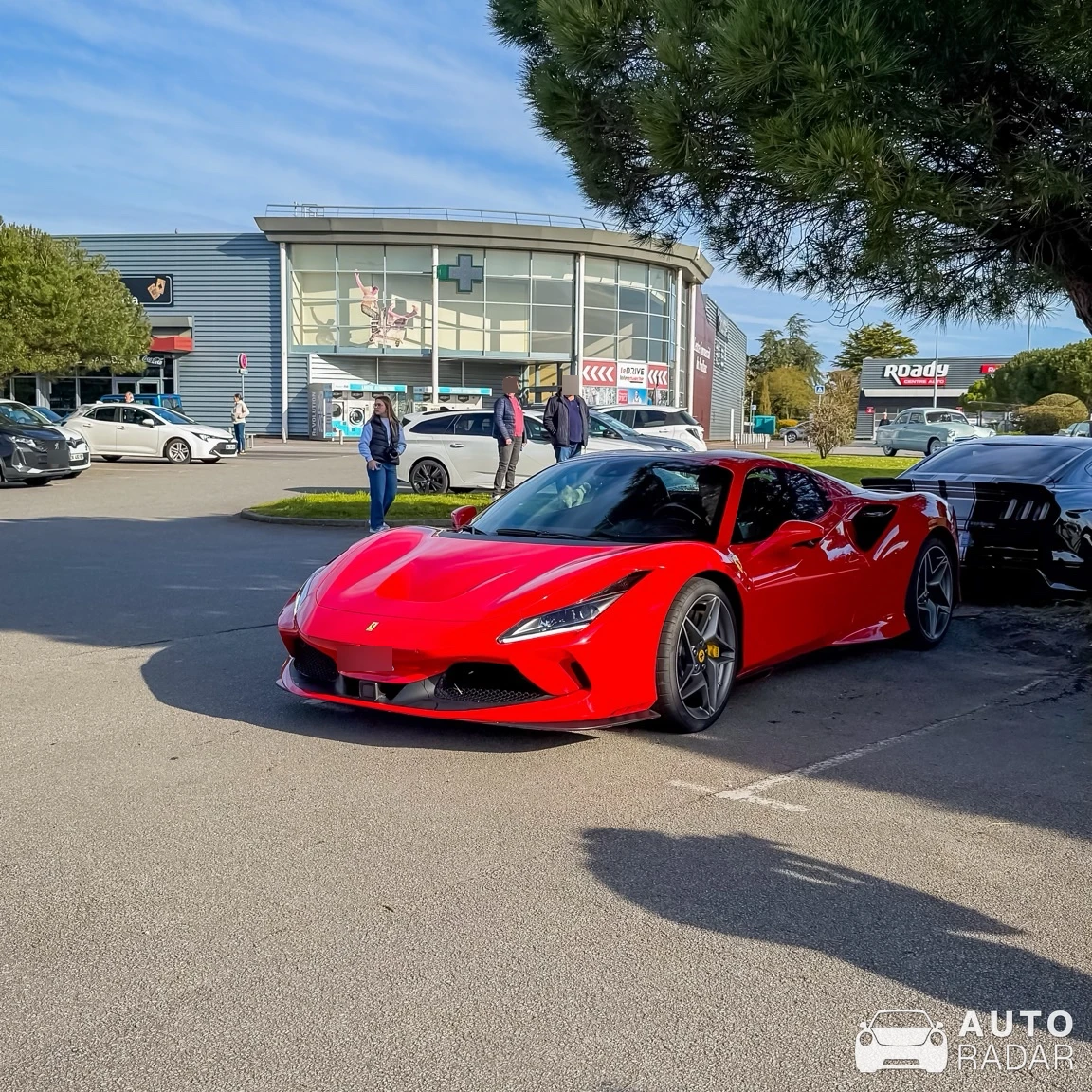 Ferrari F8 Tributo spotted in Séné