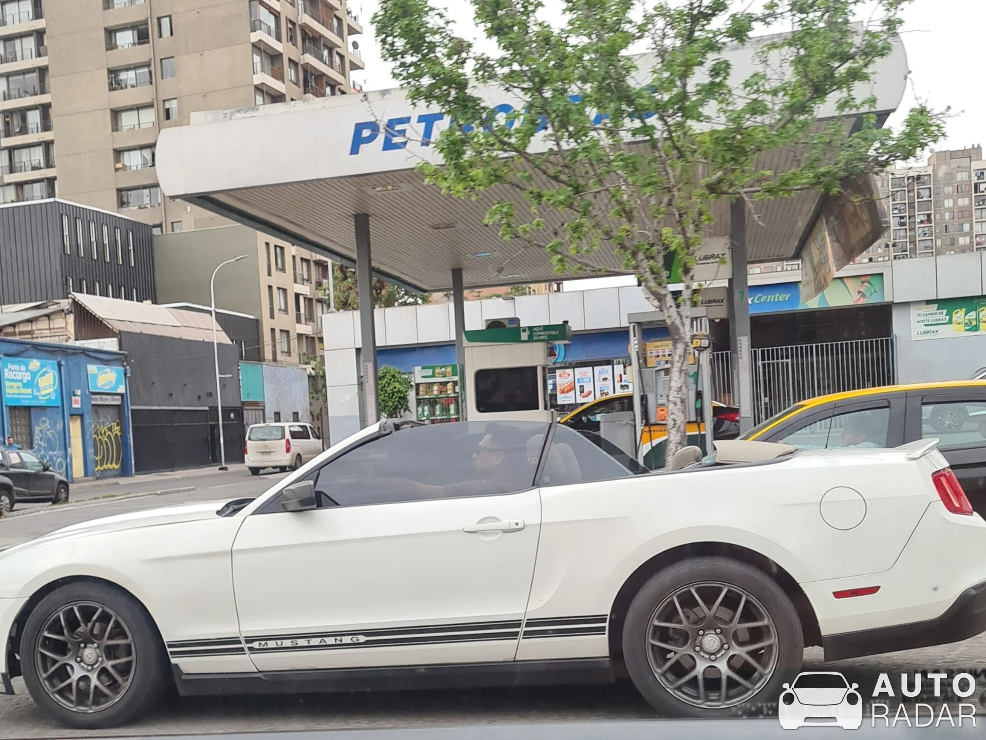 Ford Mustang GT Convertible spotted in Santiago, Chile