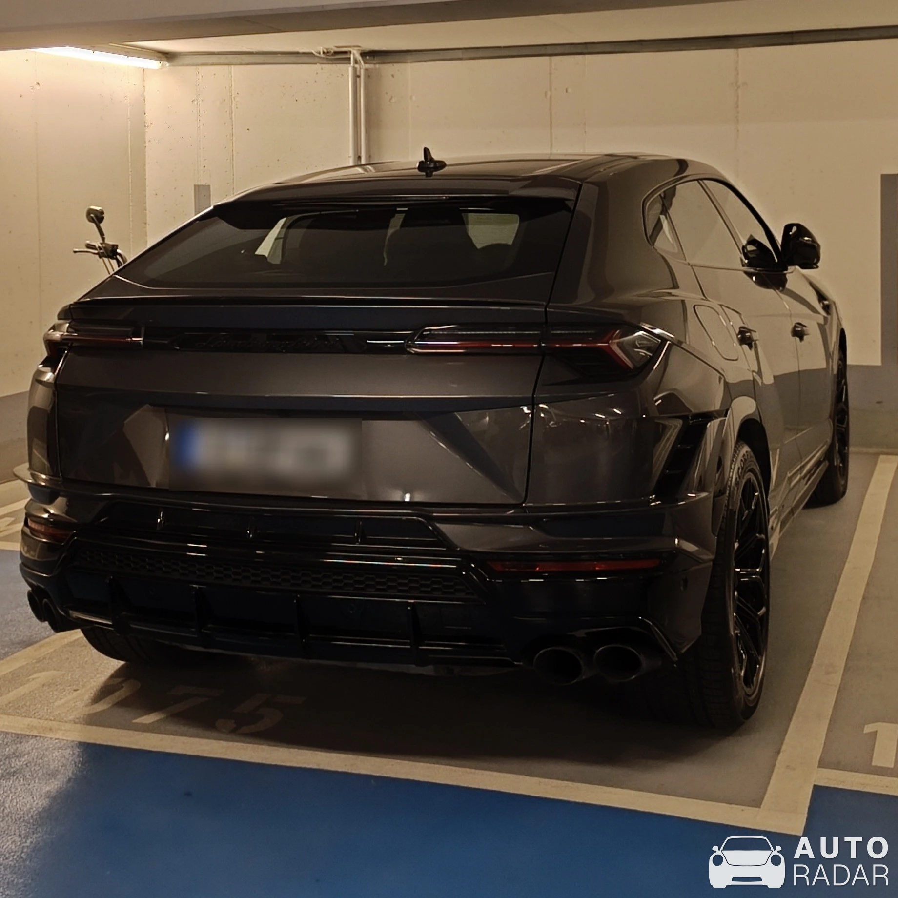 Lamborghini Urus S spotted in Wien, Austria