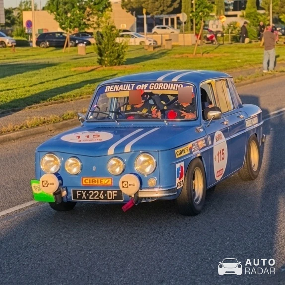 Renault R8 Gordini spotted in Blagnac