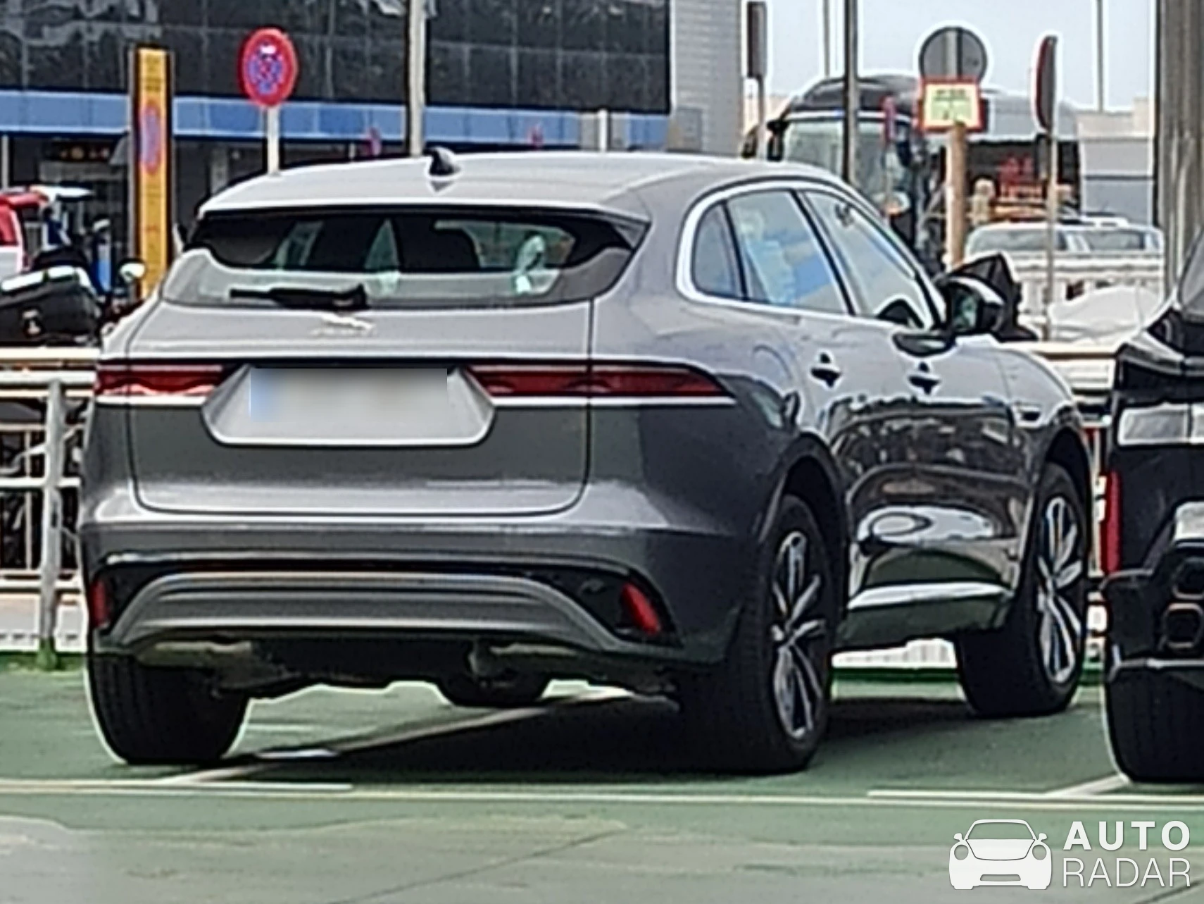 Jaguar XF 2012 Facelift spotted
