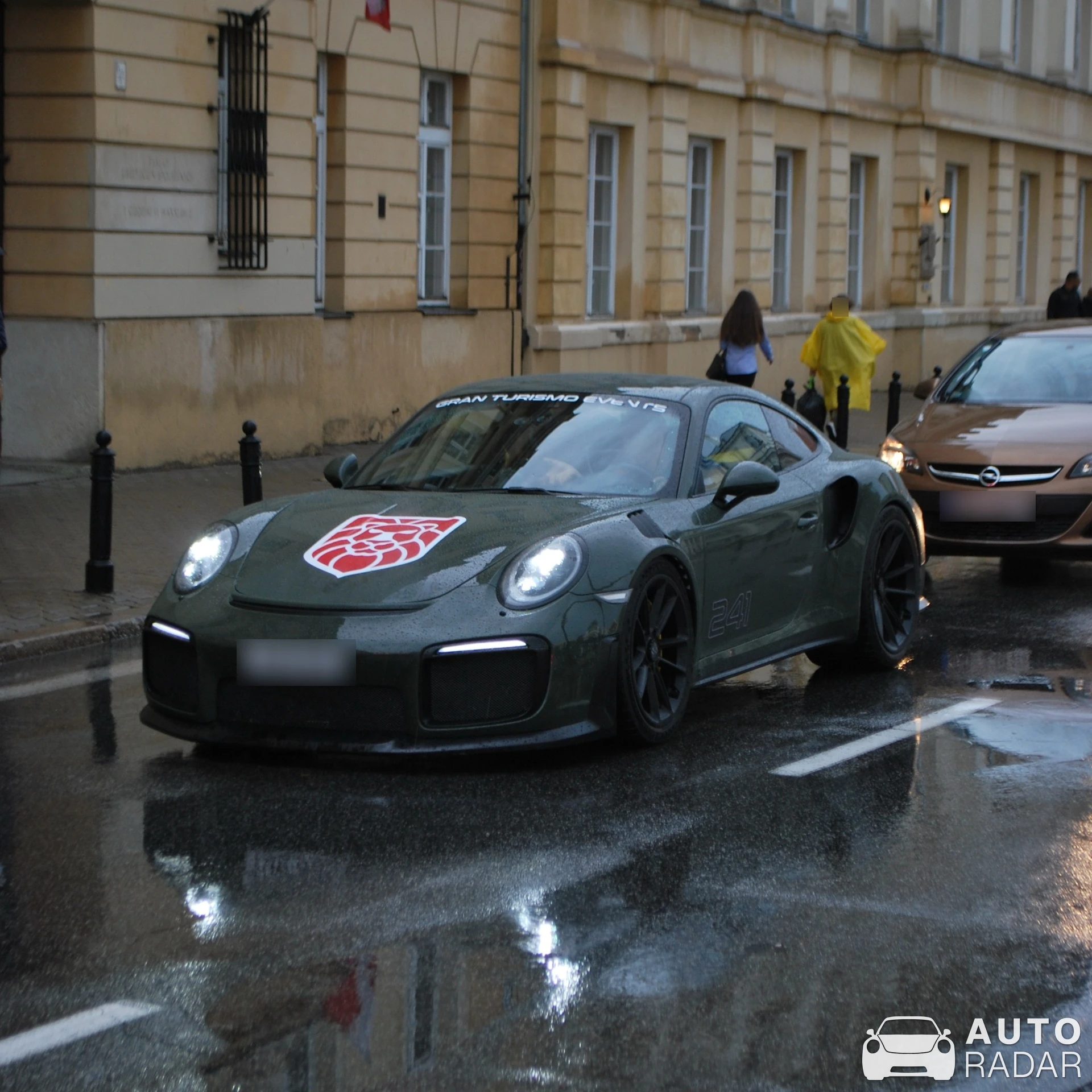Porsche 991 GT2 RS spotted in Warszawa, Poland