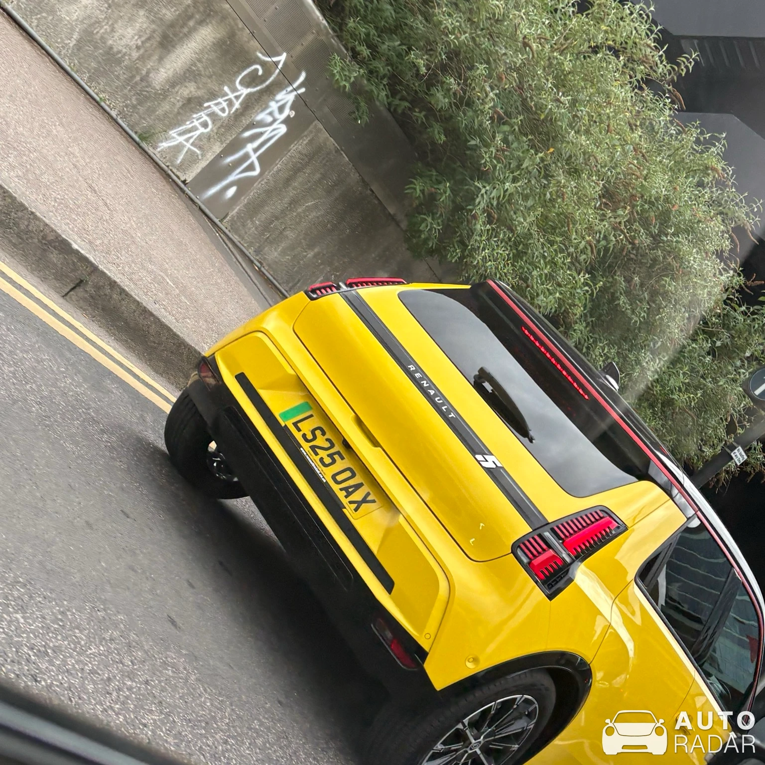 Renault 5 GTL spotted