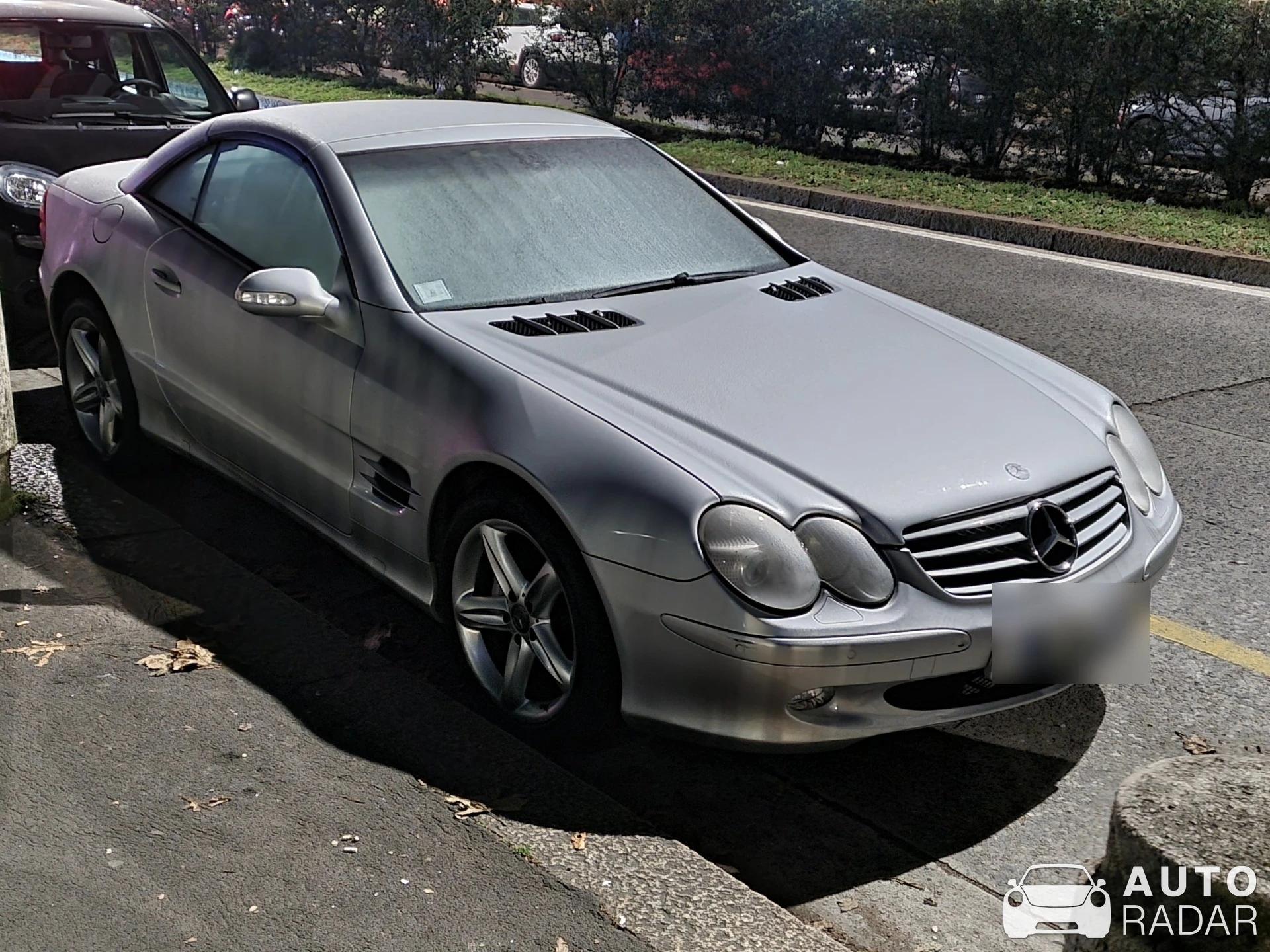 Mercedes-Benz SL 500 R230 spotted in Milano, Italia
