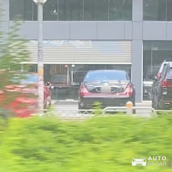 Maybach 57 S spotted in Hanoi