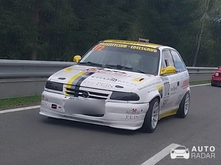 Opel Astra F GSi spotted in Semriach