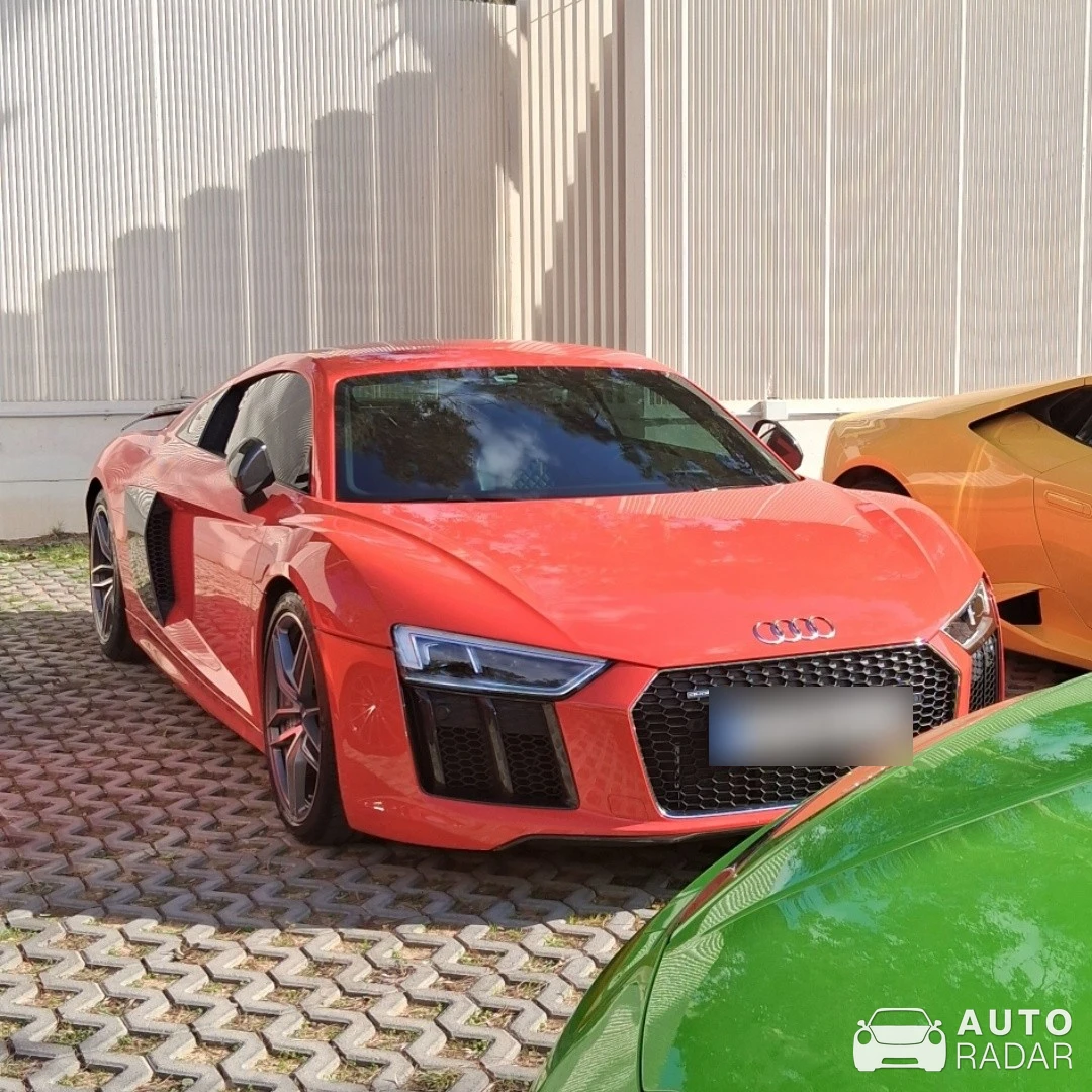 Audi R8 V10 spotted in Glyfada, Greece