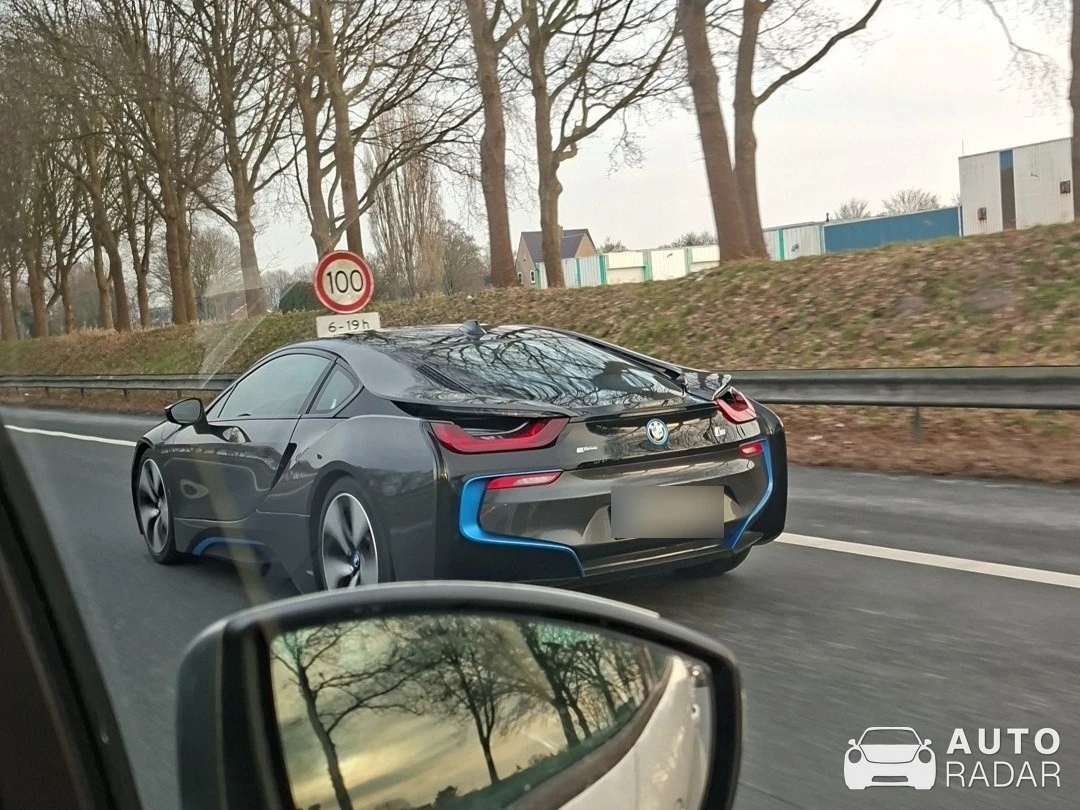 BMW i8 spotted in Groningen