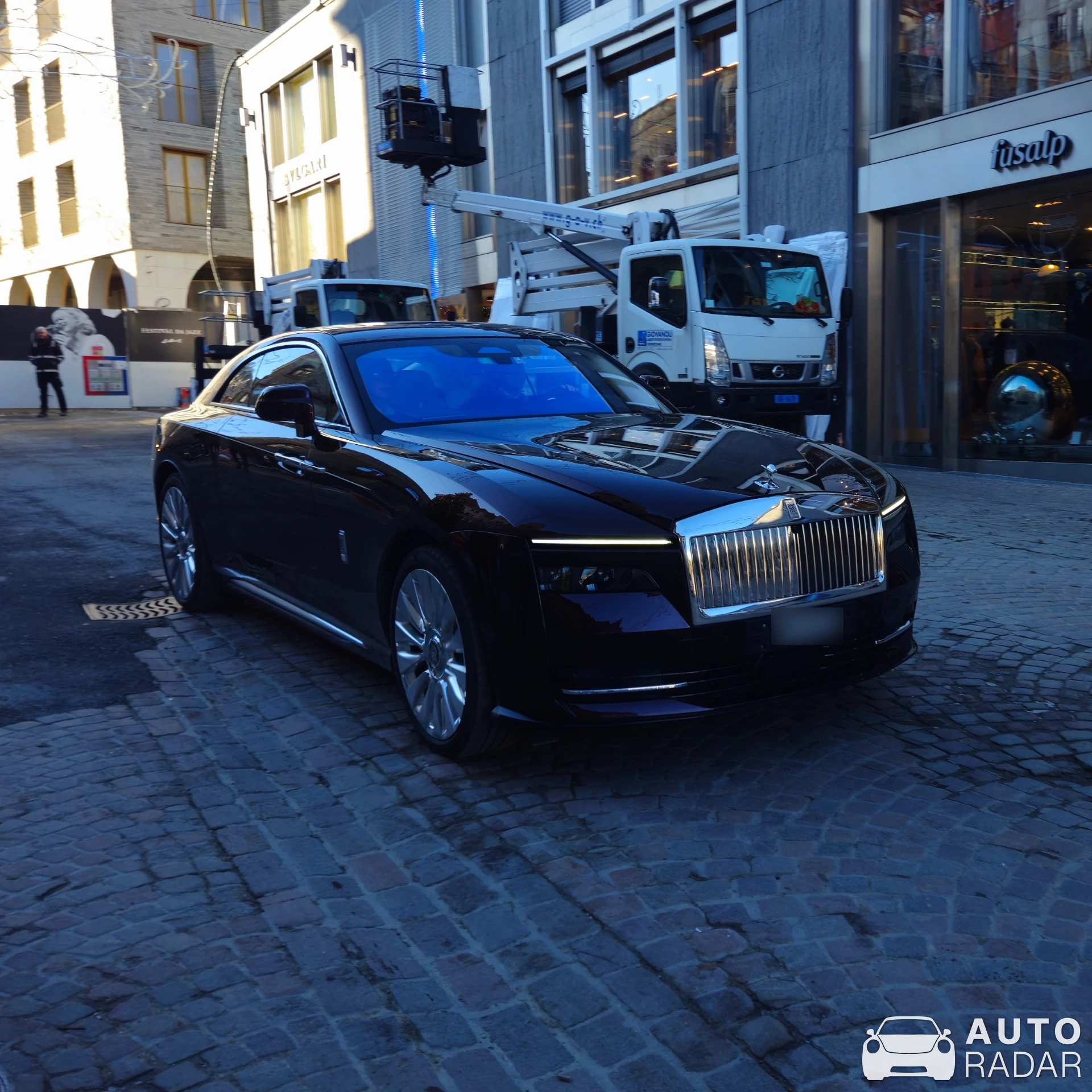 Rolls-Royce Spectre spotted in Sankt Moritz, Svizzera