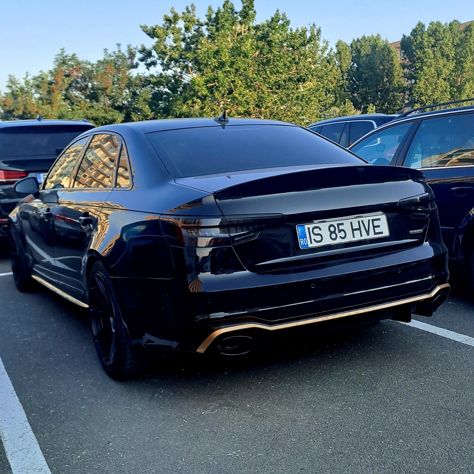 Audi A4 Sedan B9