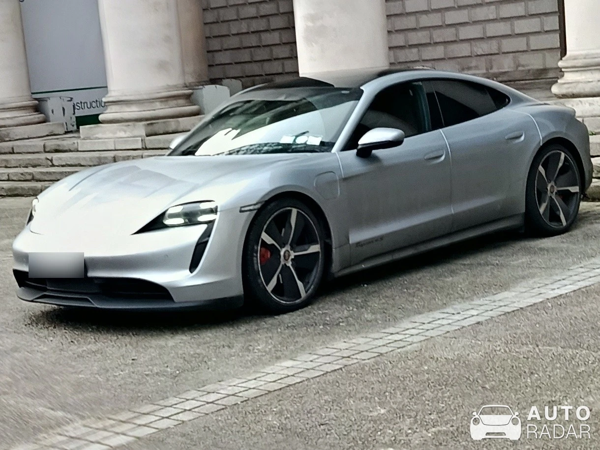 Porsche Taycan 4S spotted in Dublin, Ireland
