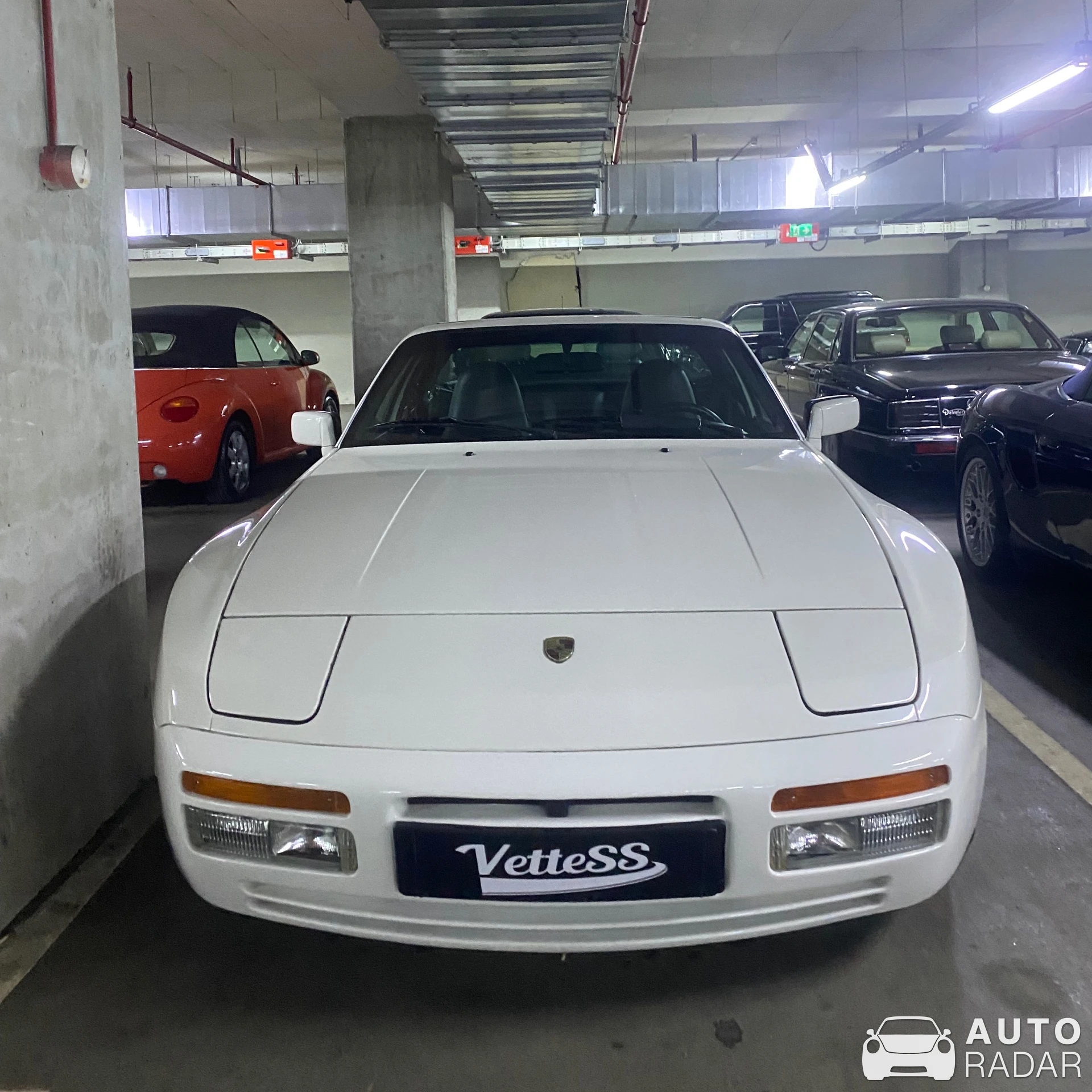 Porsche 944 Turbo spotted in Sarıyer, Türkiye