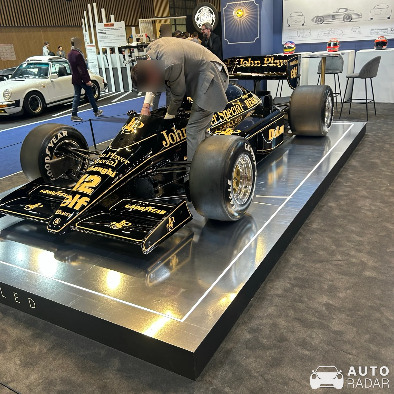 Lotus 97T spotted in Paris