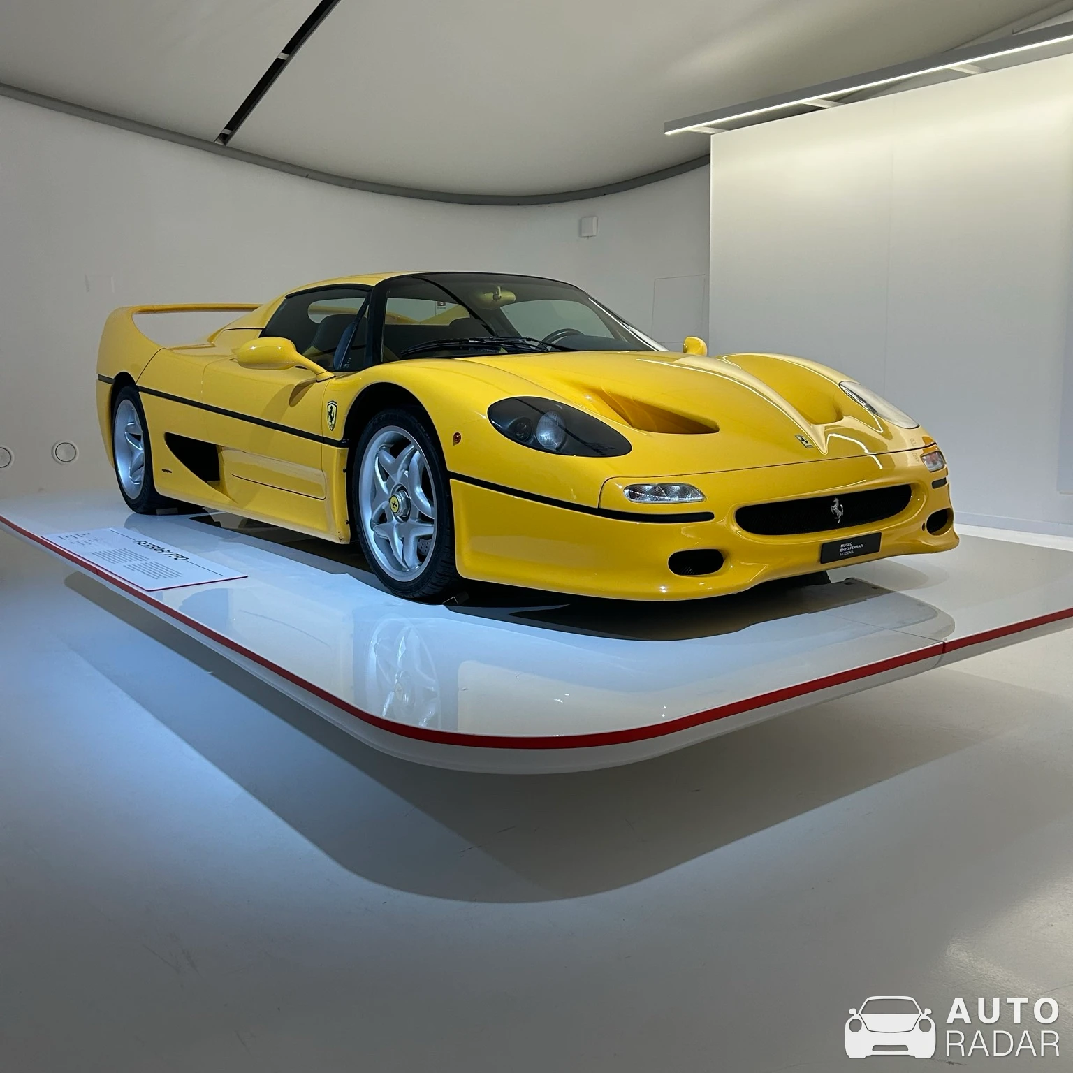 Ferrari F50 spotted in Modena, Italie