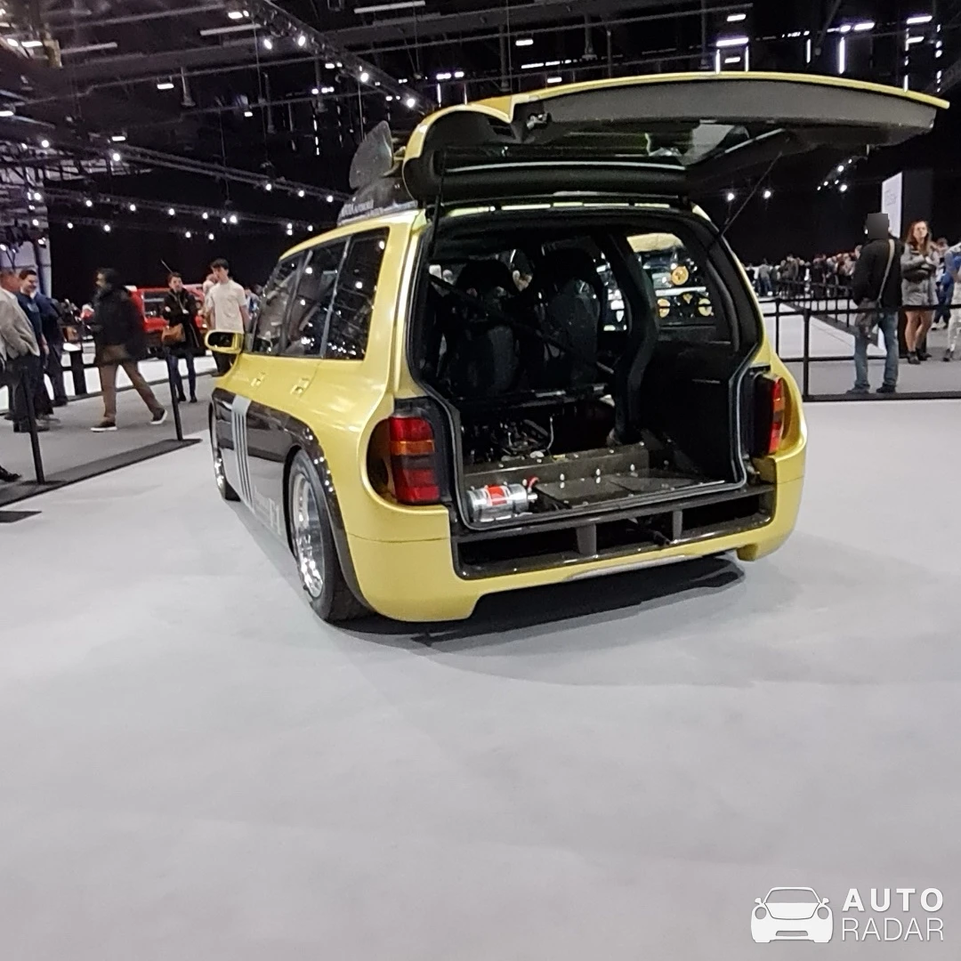 Renault Espace F1 spotted in Morbier