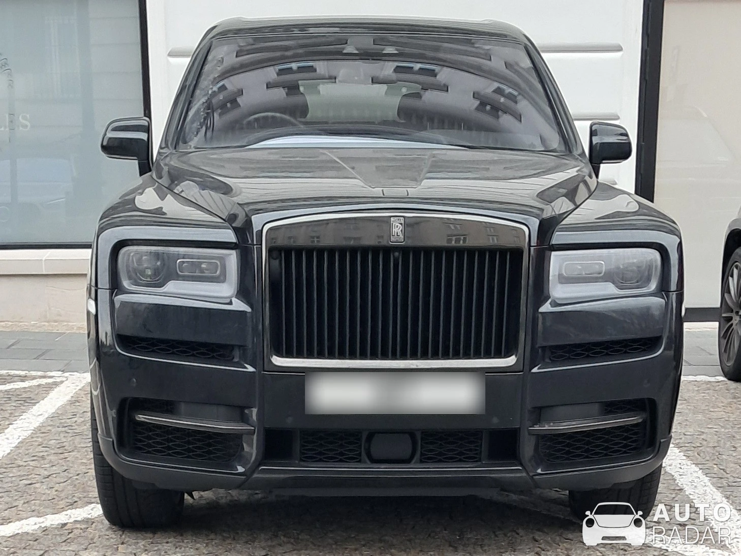 Rolls-Royce Cullinan spotted in Warsaw, Poland