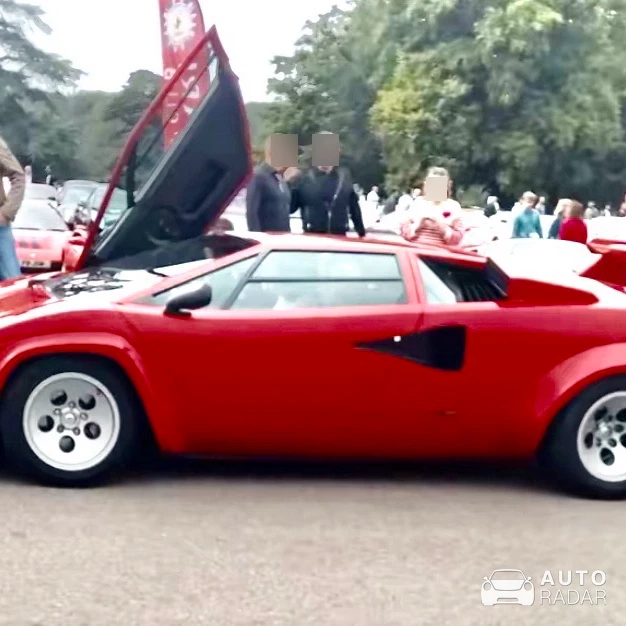 Lamborghini Countach LP5000 S spotted in Livet-et-Gavet