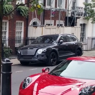 Bentley Bentayga V8 spotted in Boston, United States