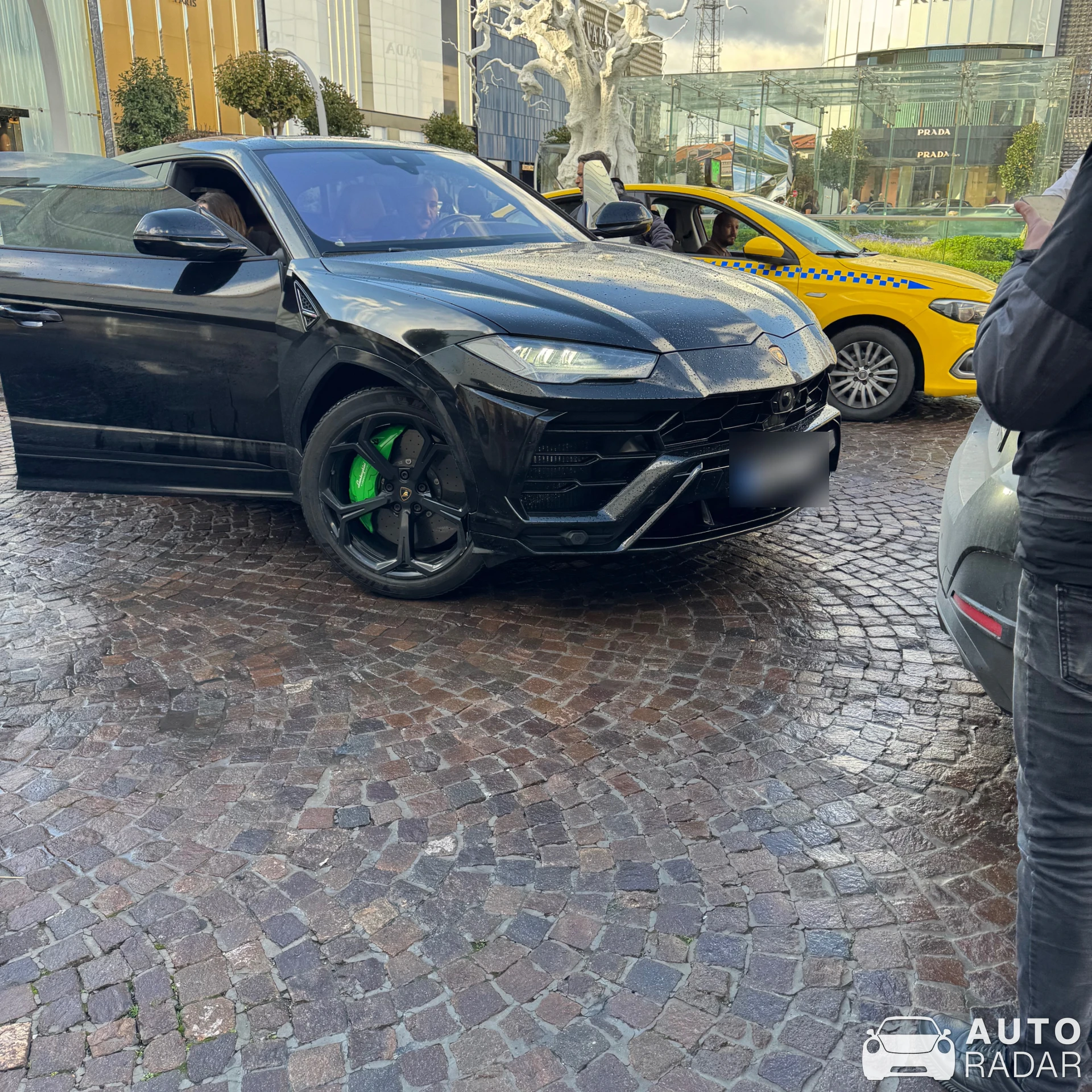Lamborghini Urus spotted in İstanbul, Türkiye