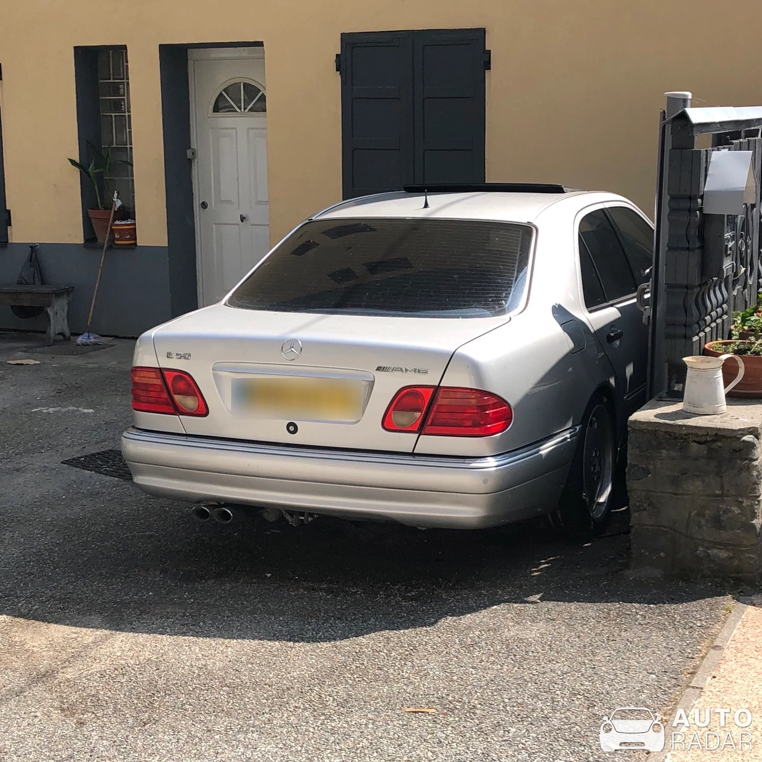 Mercedes-Benz E50 AMG W210 spotted in Livet-et-Gavet