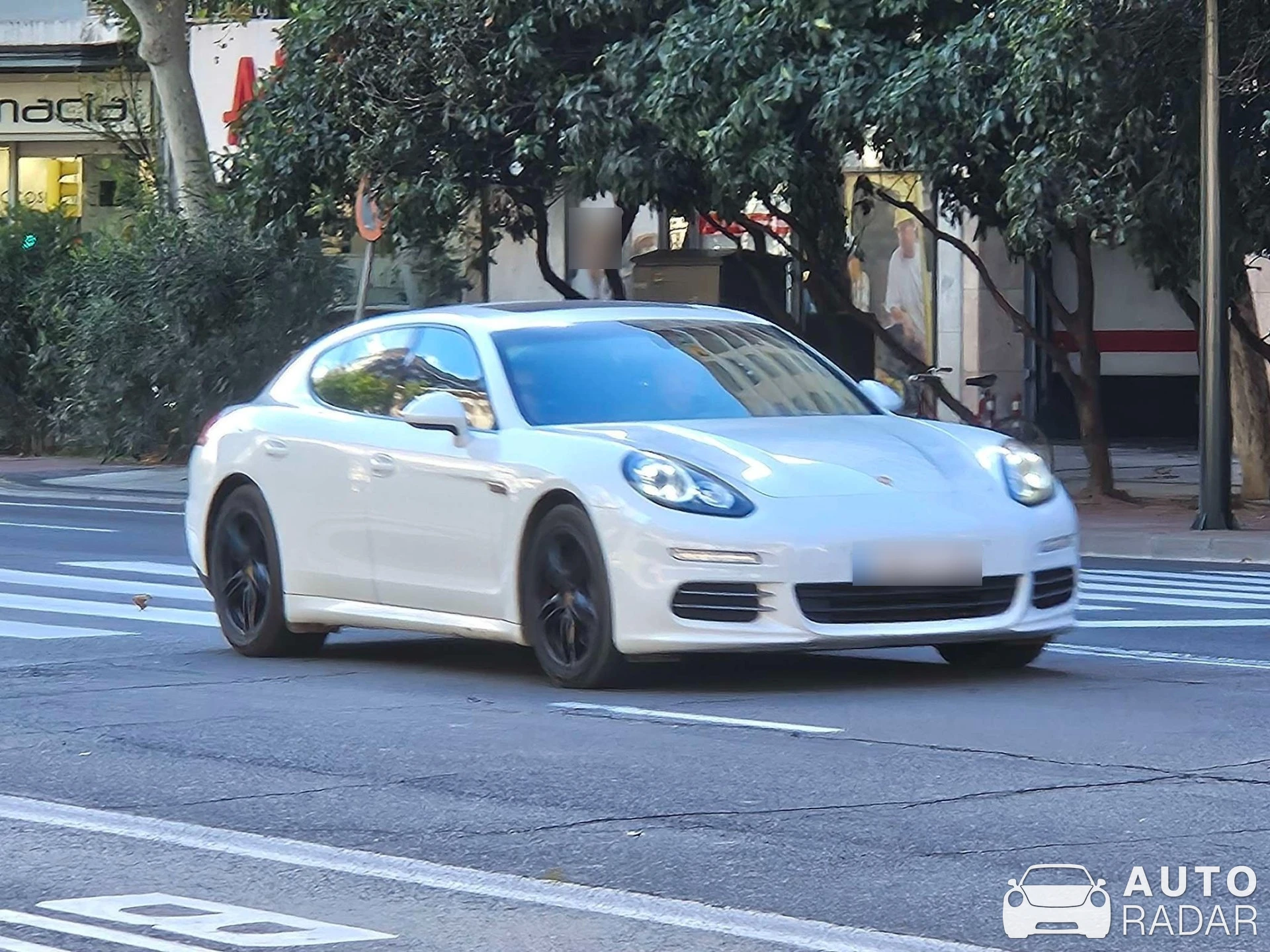 Porsche 970 Panamera 4 spotted in Zaragoza