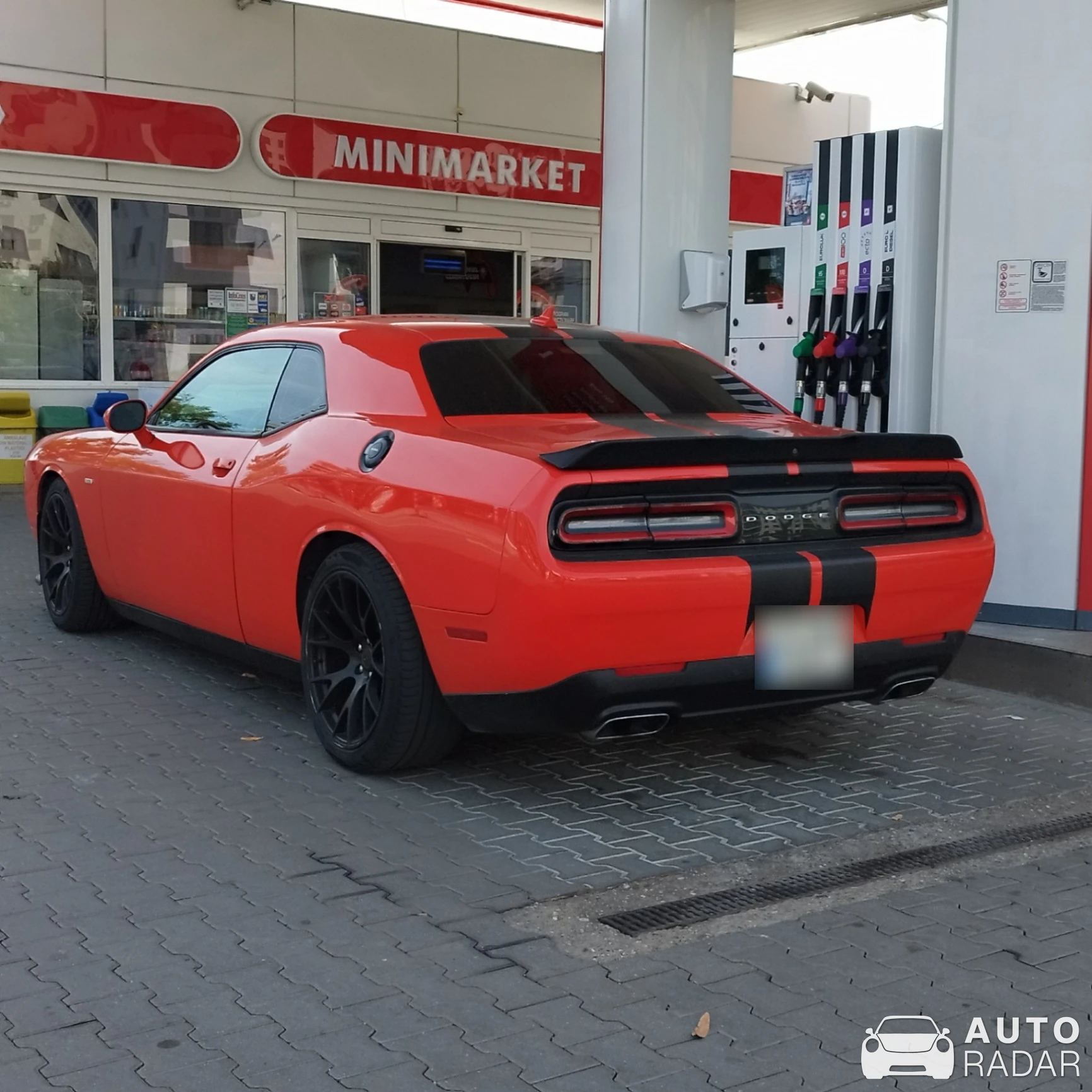 Dodge Challenger R/T spotted in București, Romania