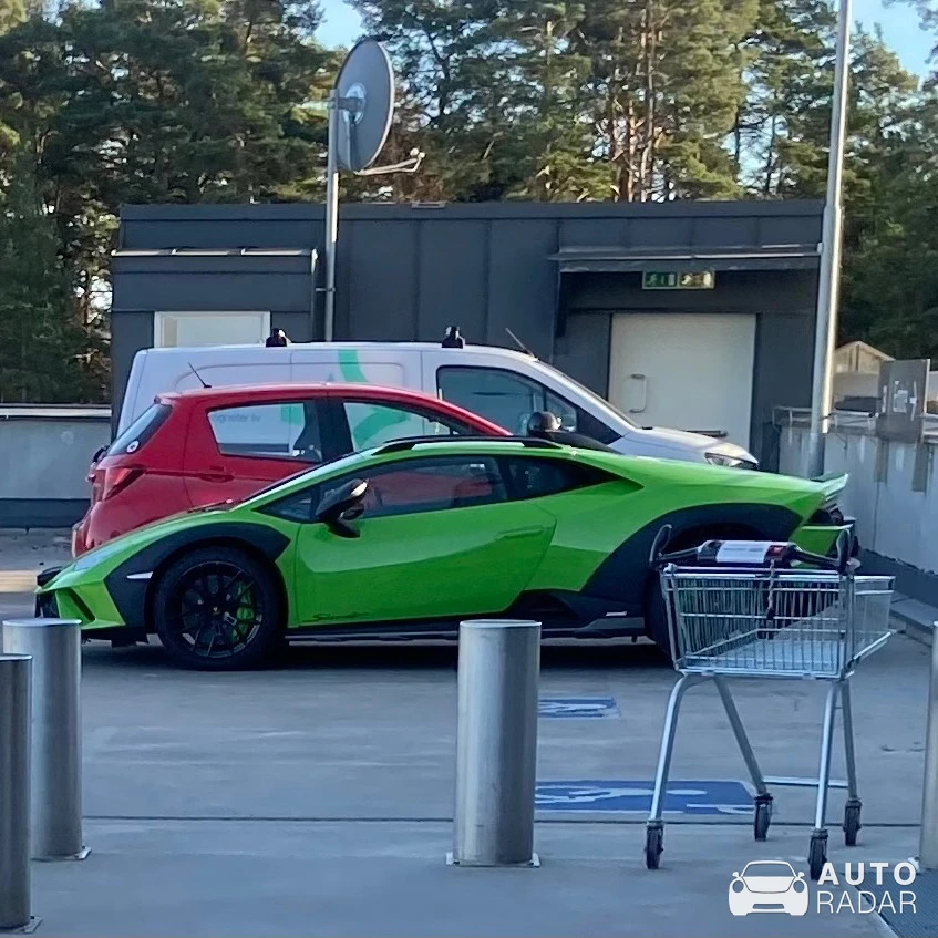 Lamborghini Huracán LP610-4 spotted in Ensta, Sverige