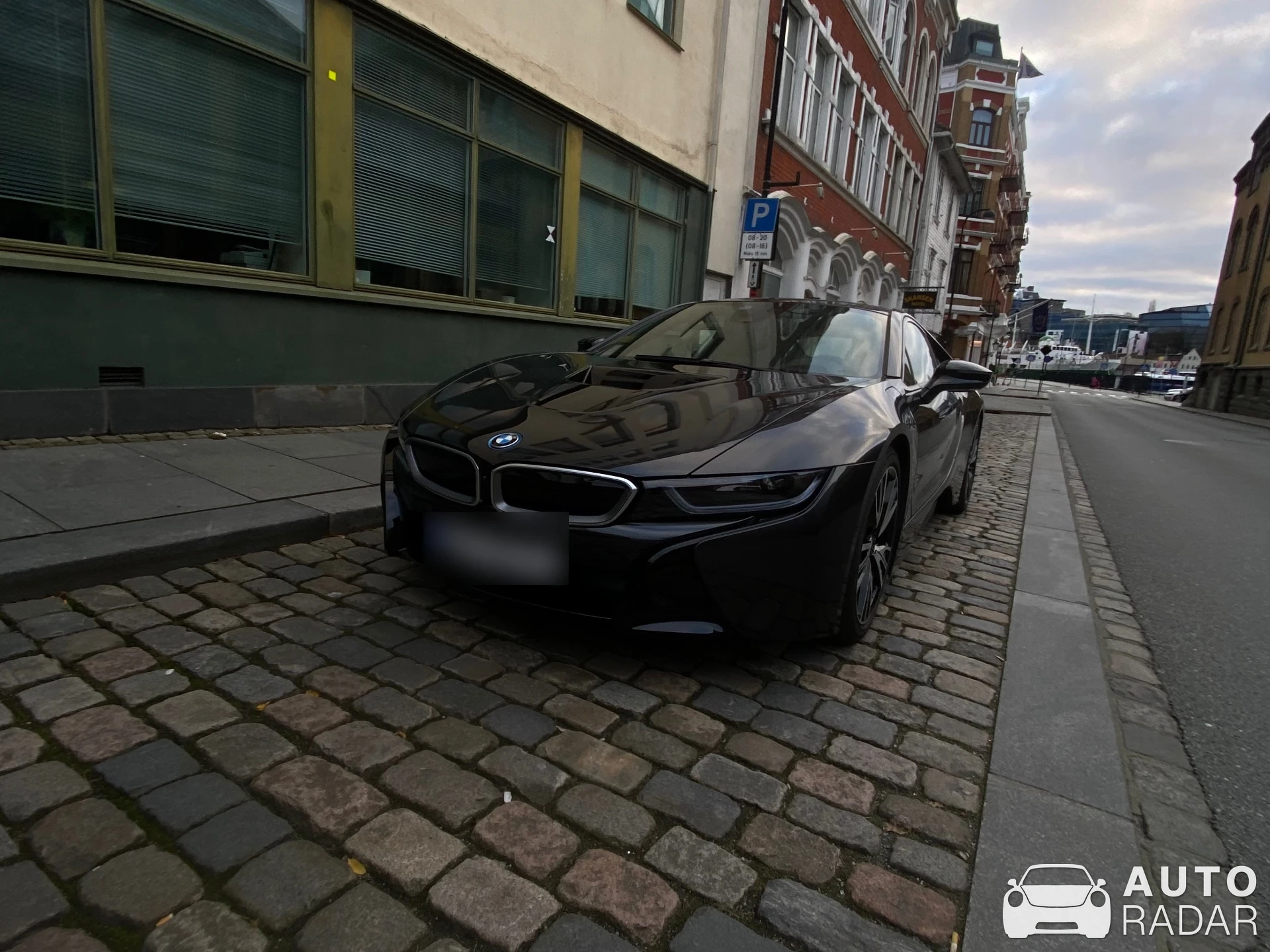 BMW i8 Roadster spotted in Stavanger, Norge