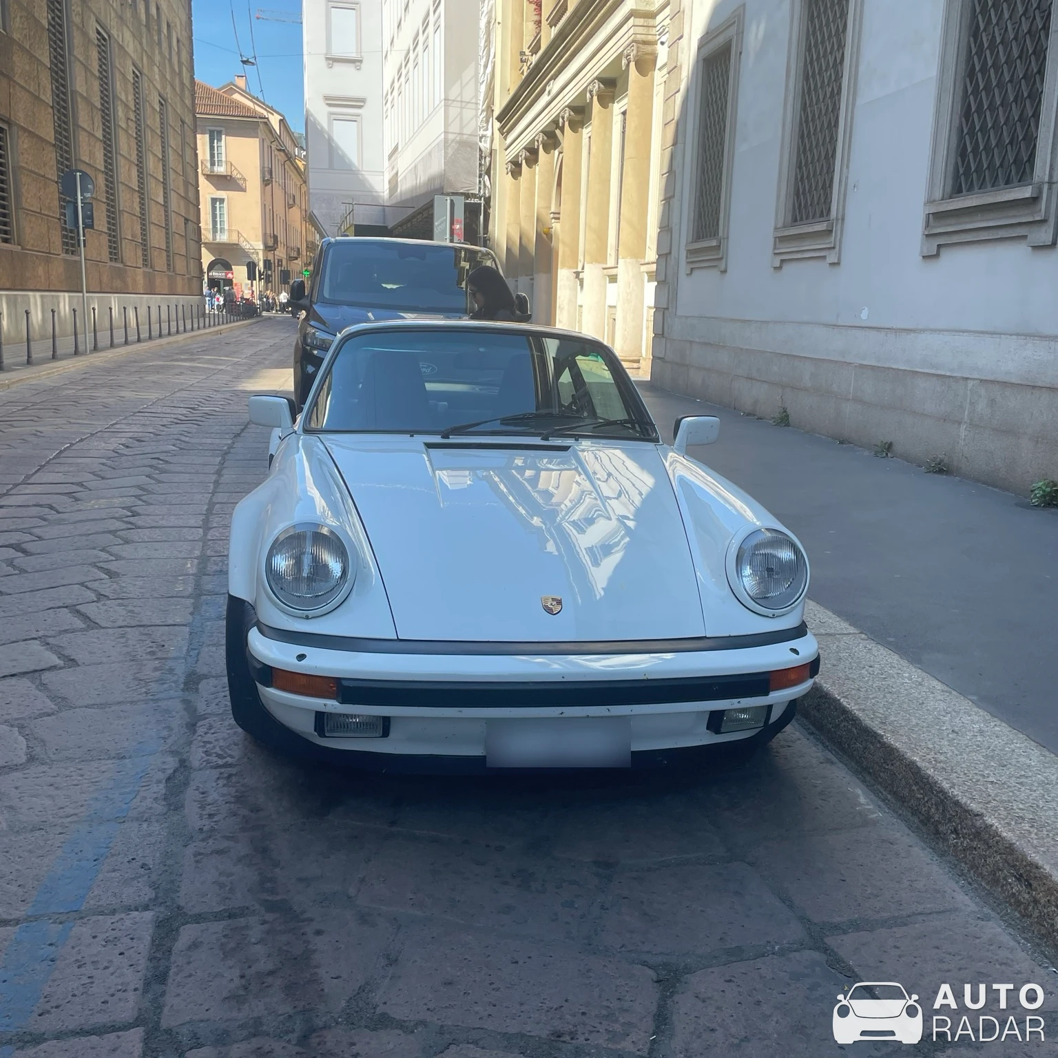 Porsche 911 Carrera RSR Turbo spotted in Milano