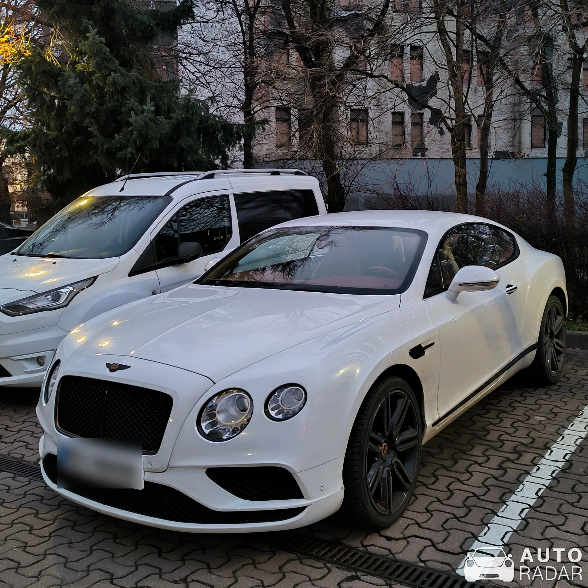 Bentley Continental GT V8 2016 spotted in Ostrava