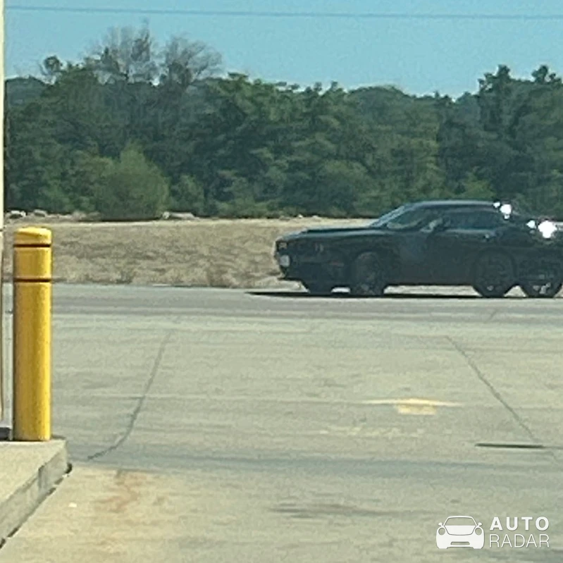 Dodge Challenger SRT Hellcat spotted in East Dubuque