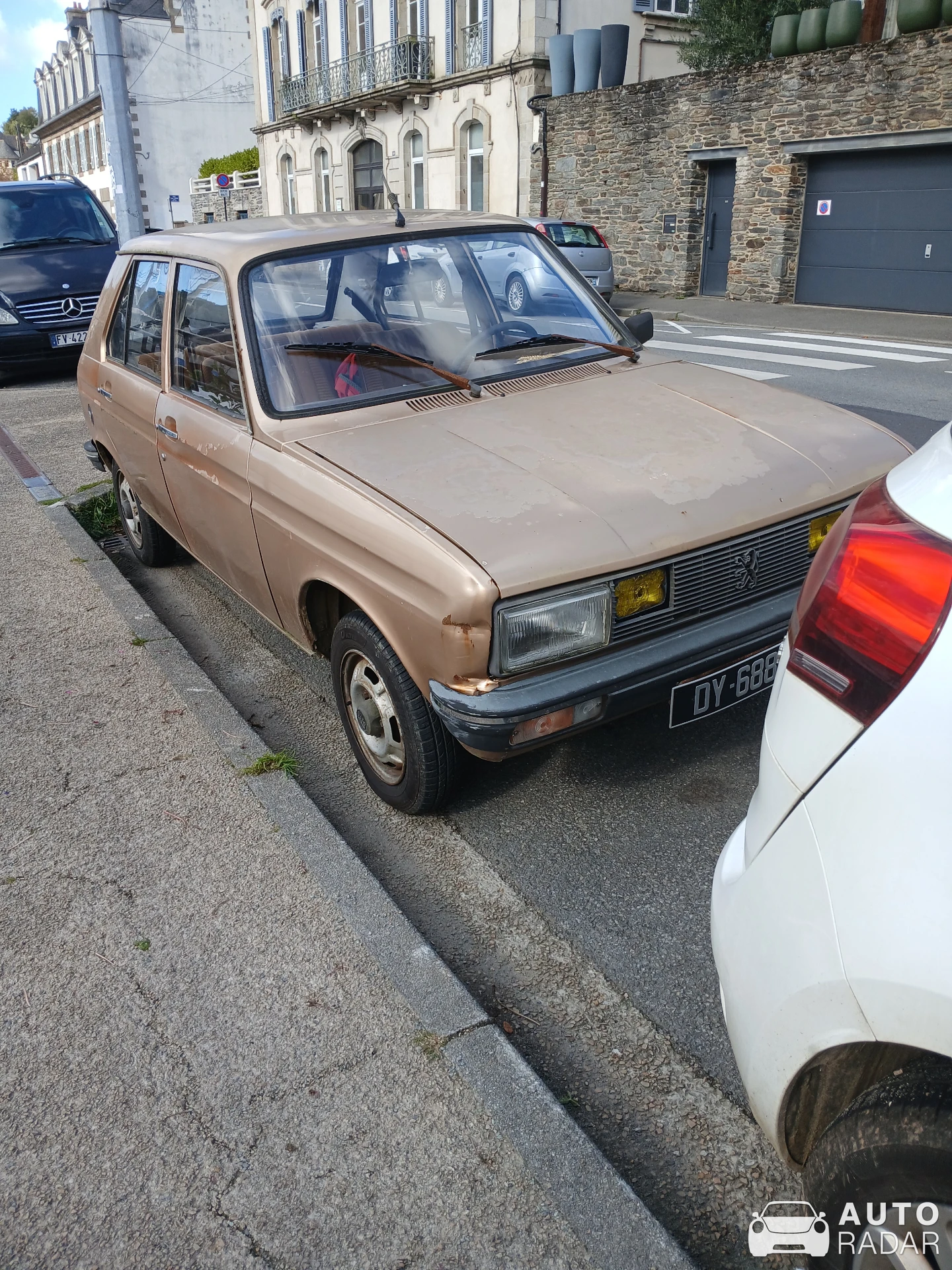 Peugeot 104 spotted in Morlaix