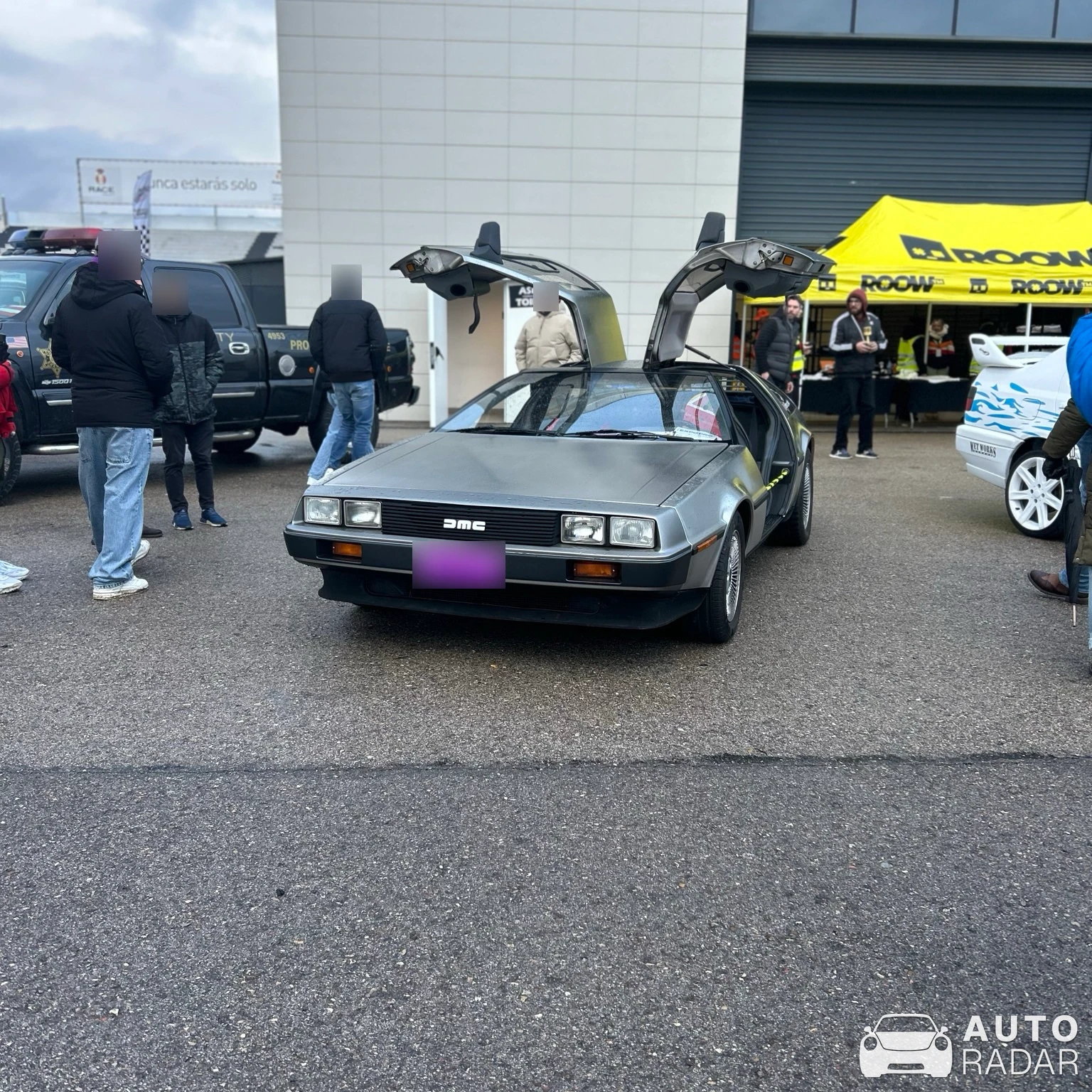 DeLorean DMC-12 spotted in Burgos, España