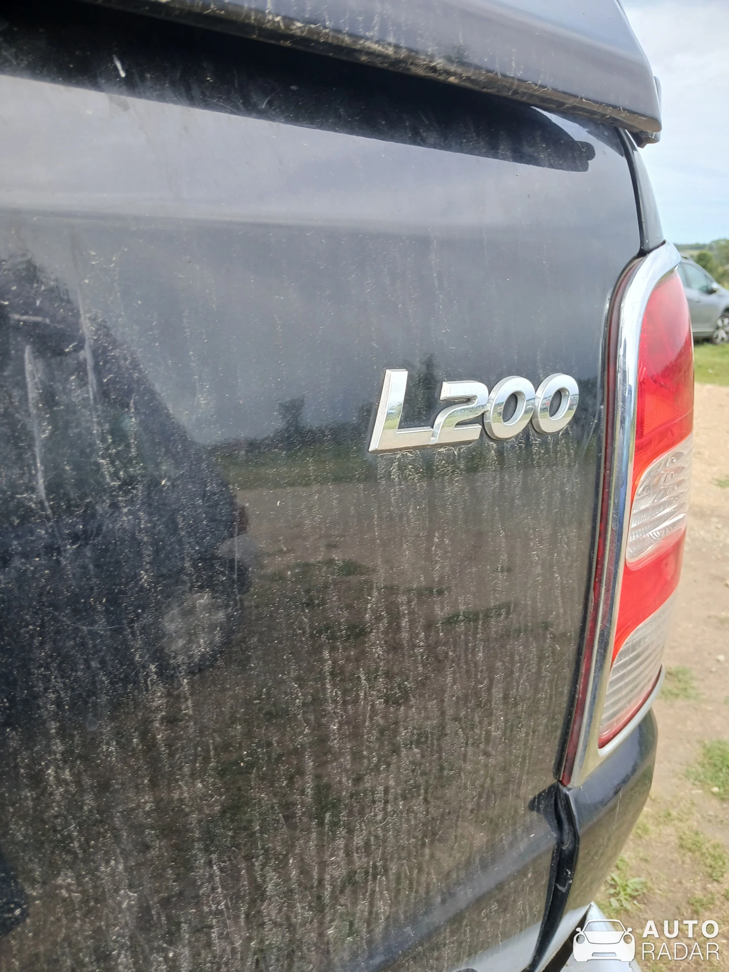 Mitsubishi L200 spotted in Plouezoc'h
