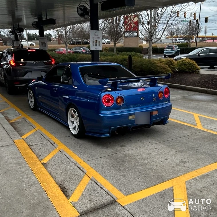 Nissan Skyline R34 GT-R V-Spec spotted in Canton
