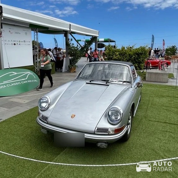 Porsche 911 T 2.2 spotted in Lisbon, Portugal