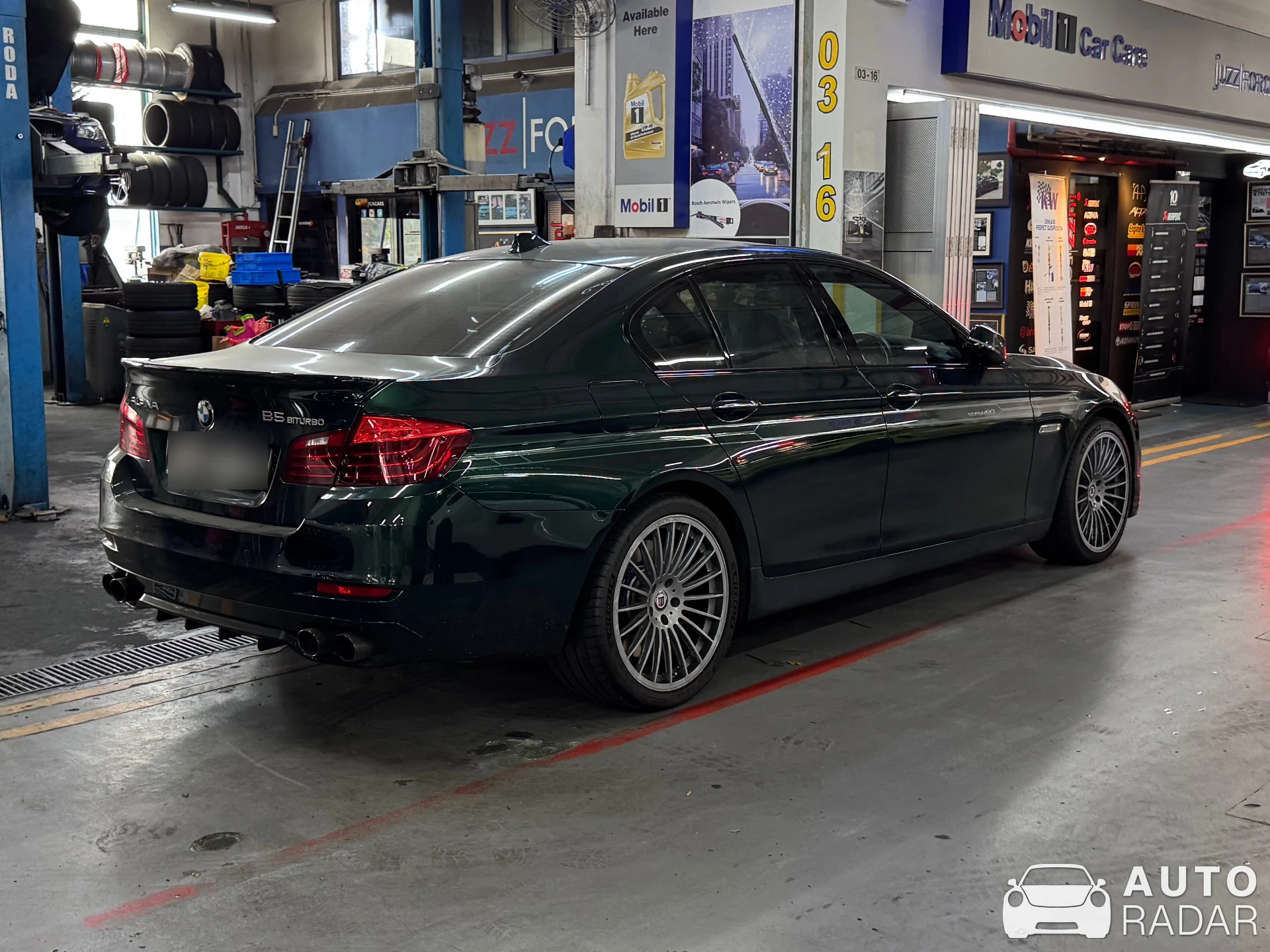 Alpina B5 BiTurbo 50 Anniversary Edition spotted in Singapore
