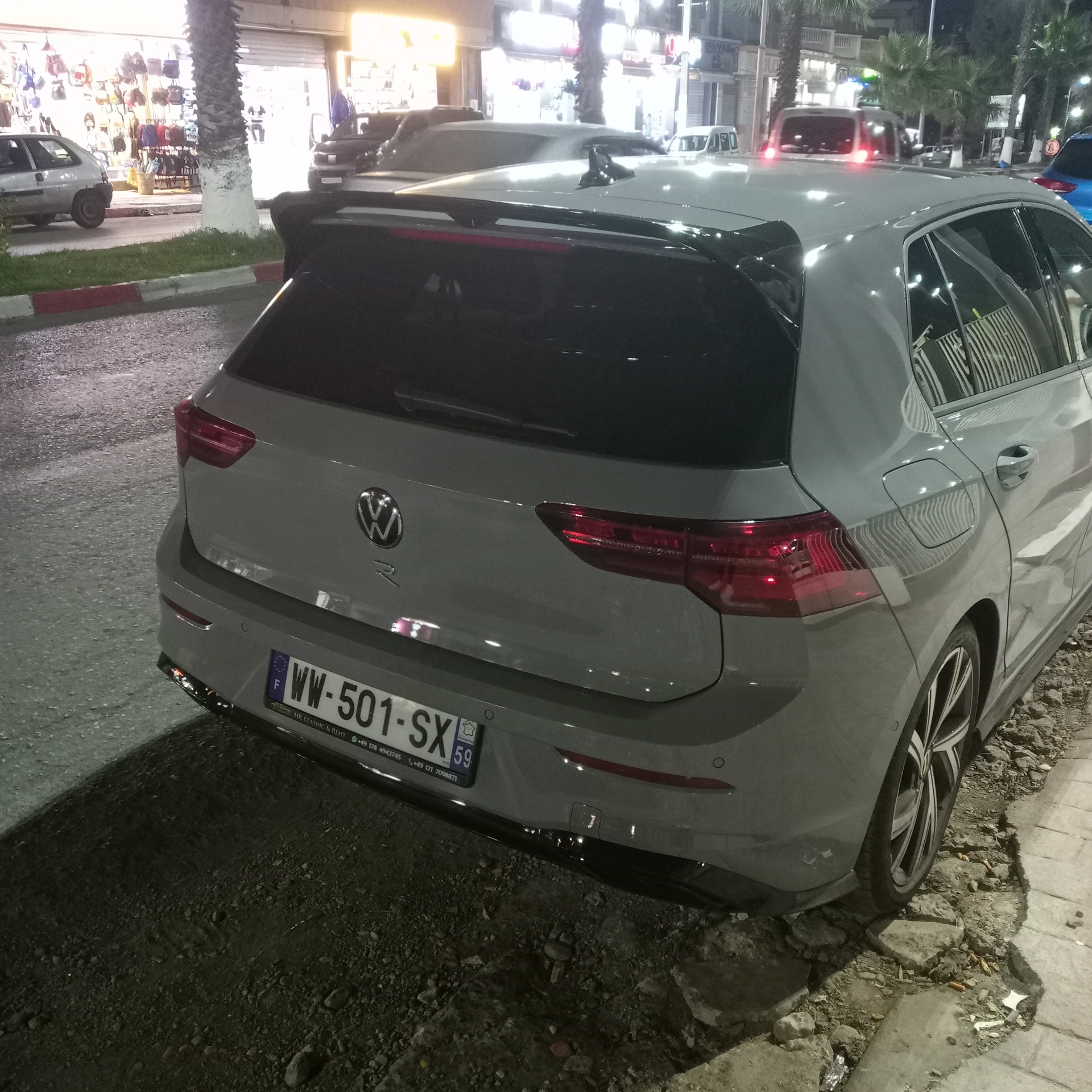 Volkswagen Golf R MkVIII
