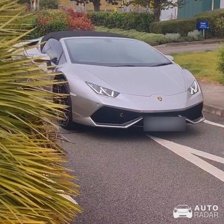 Lamborghini Huracán LP610-4 Spyder spotted in Deganwy, United Kingdom