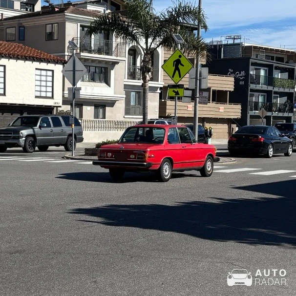 BMW 2002 tii spotted in Hermosa Beach
