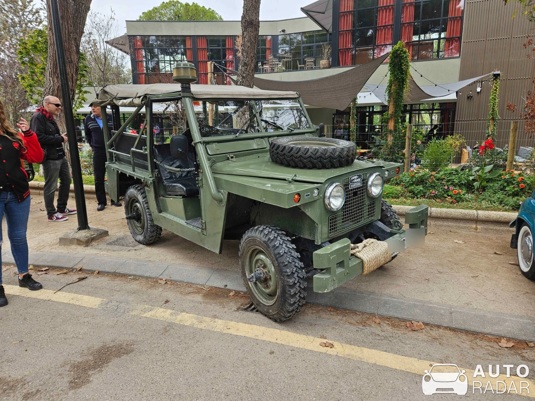Land Rover Santana 88 Series 2 spotted in Zaragoza, Spain