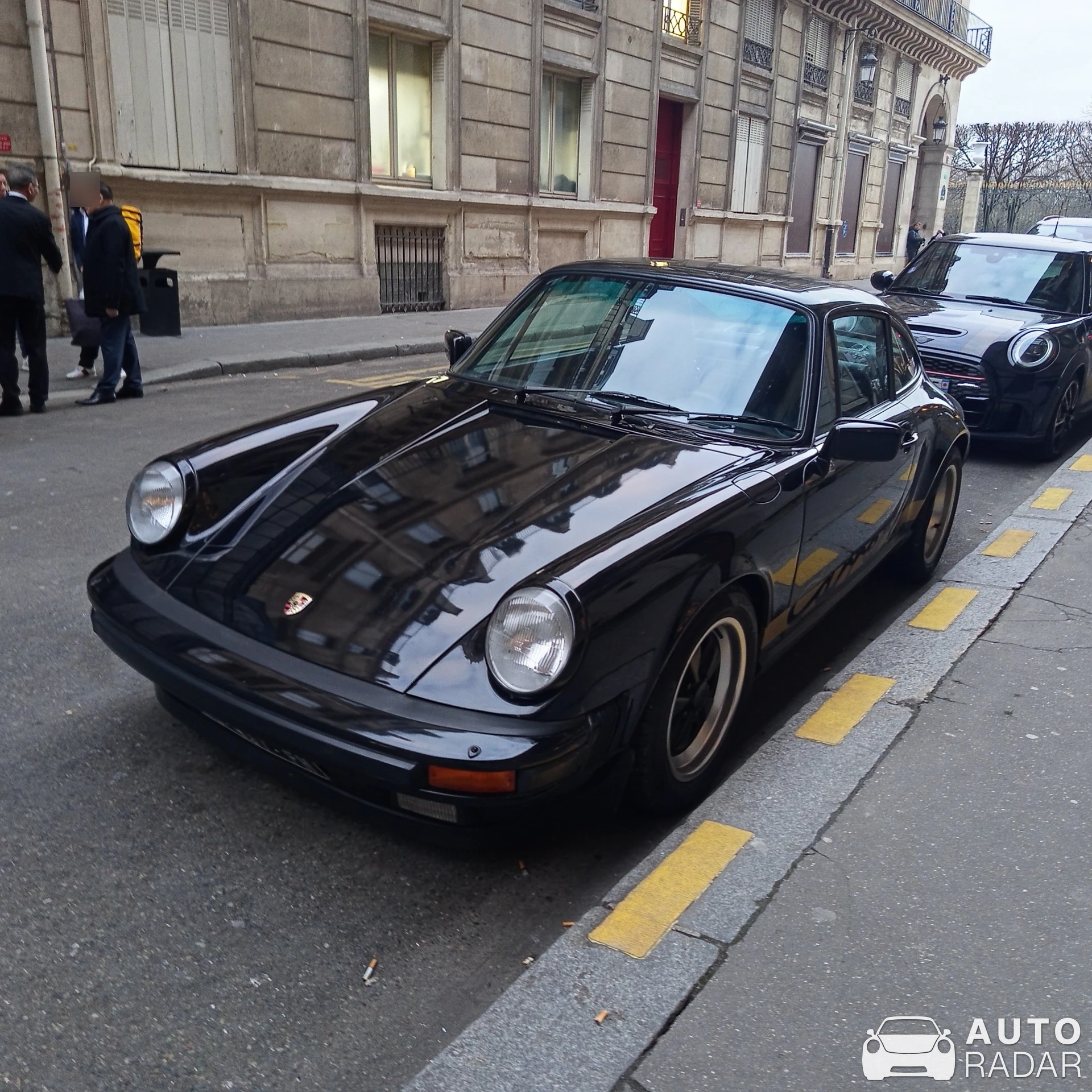 Porsche 911 Carrera 3.0 spotted in Paris, France