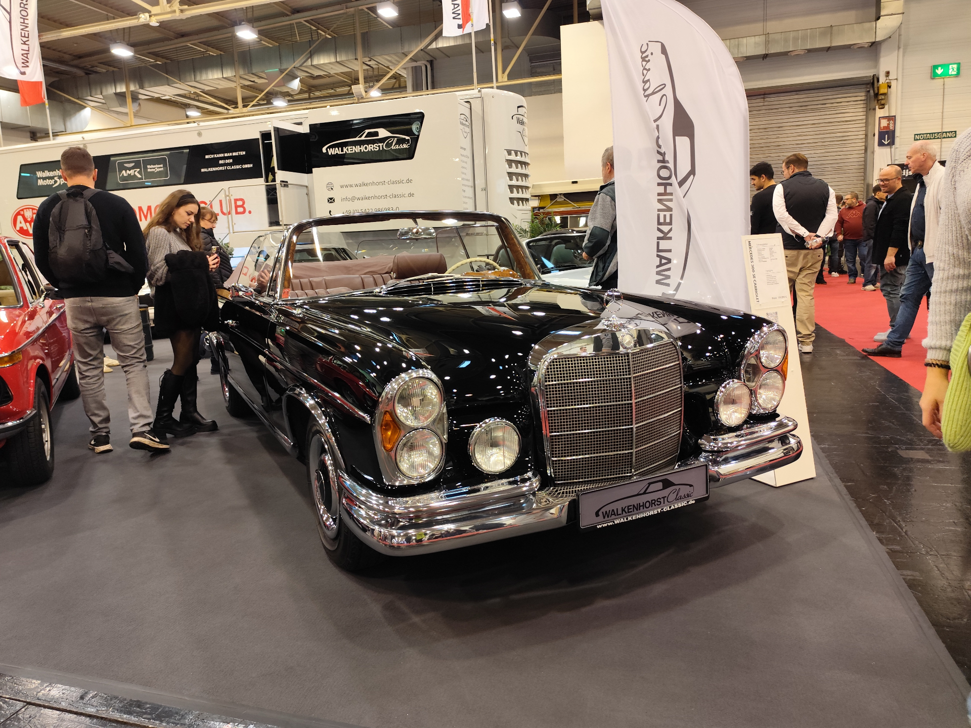 Mercedes-Benz 300 SE Cabriolet