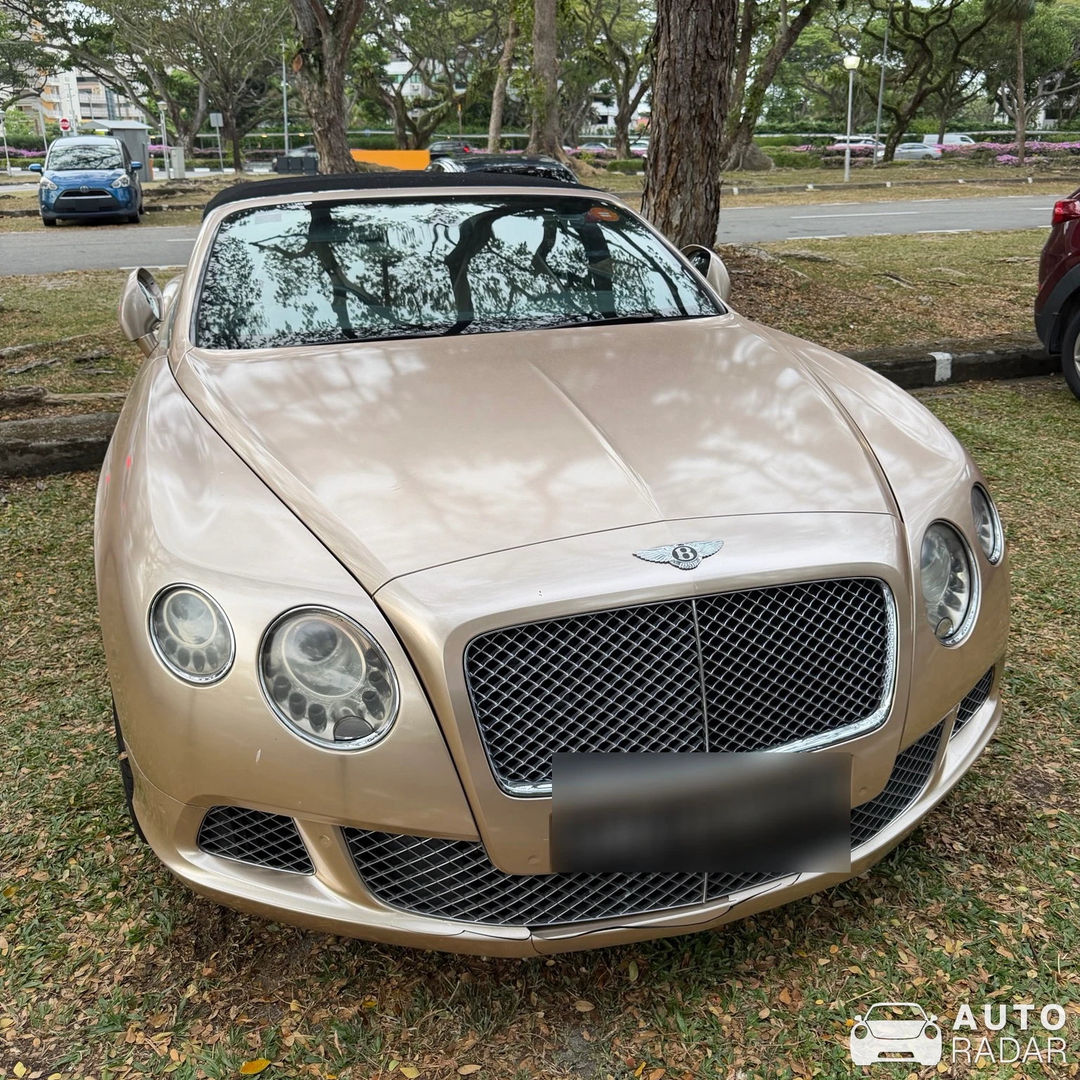 Bentley Continental GTC spotted in Singapore, 싱가포르