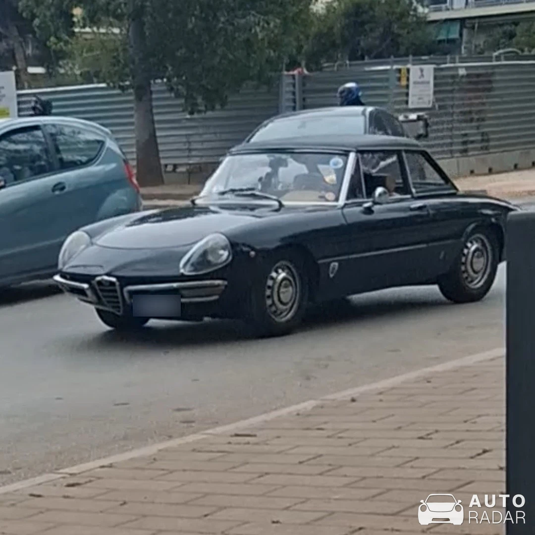 Alfa Romeo Spider Series 2 Duetto spotted in Glyfada