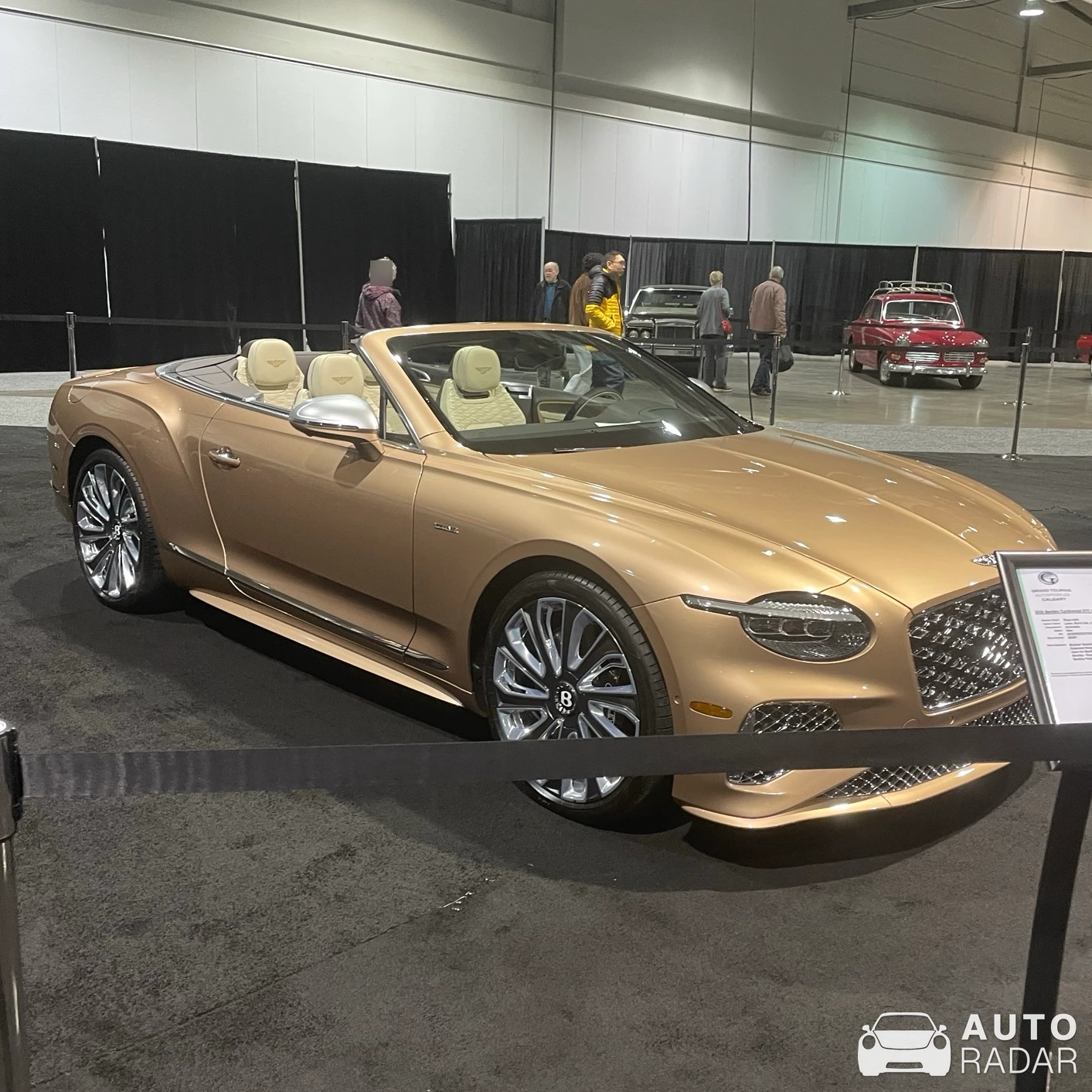 Bentley Continental GTC V8 2020 Mulliner spotted in Calgary