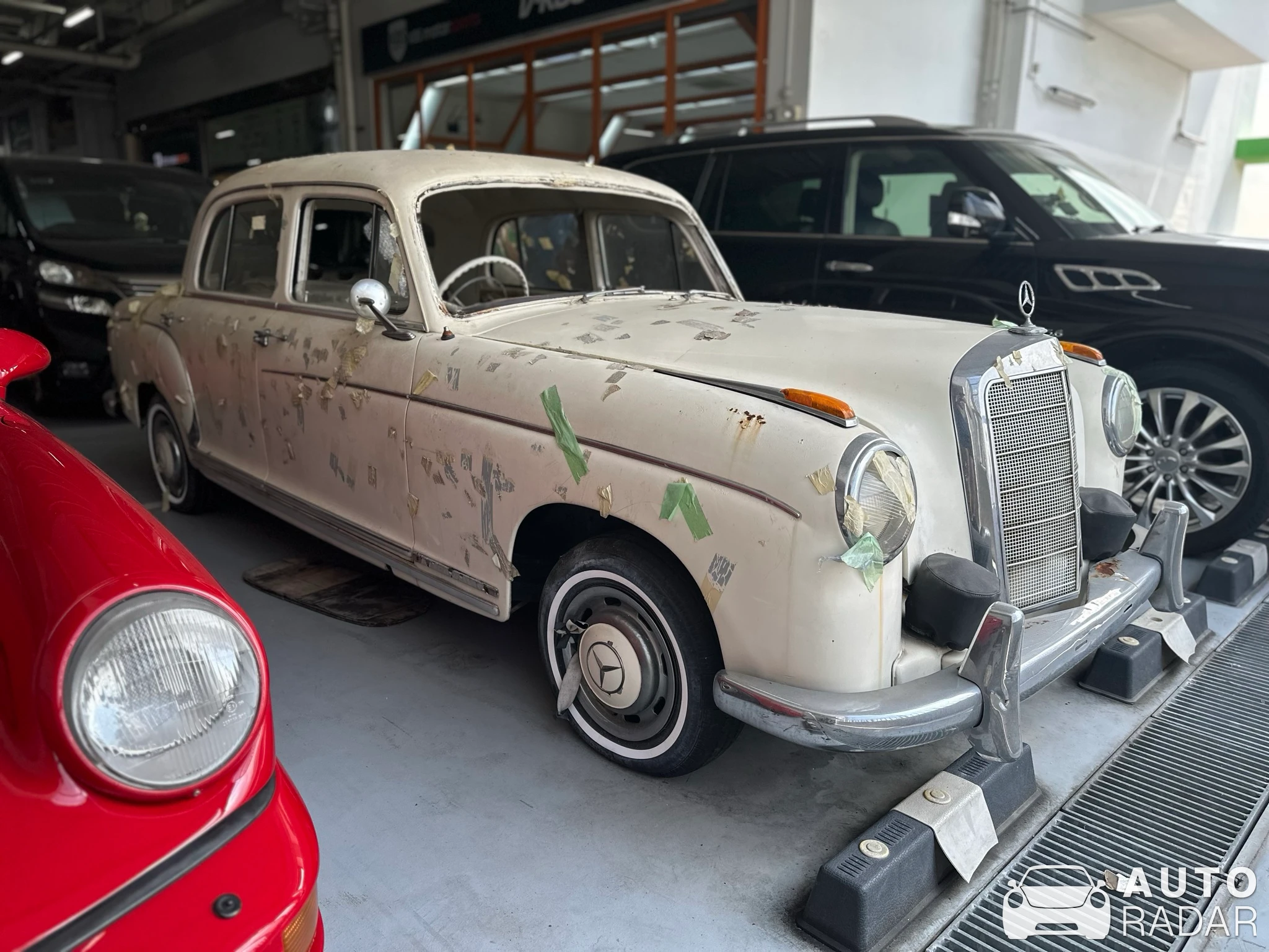 Mercedes-Benz 180D W120 spotted in Singapore