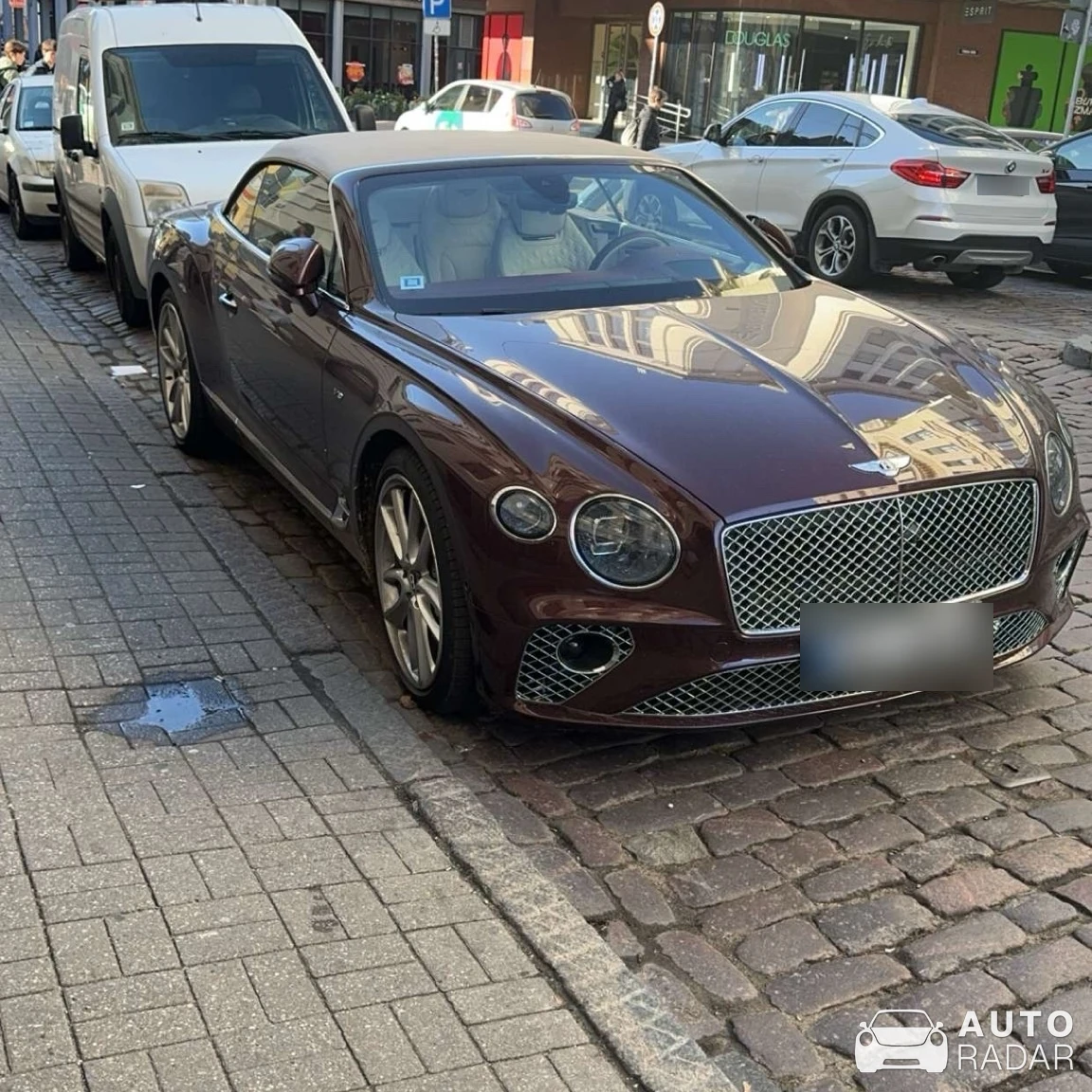 Bentley Continental GTC V8 2020 spotted