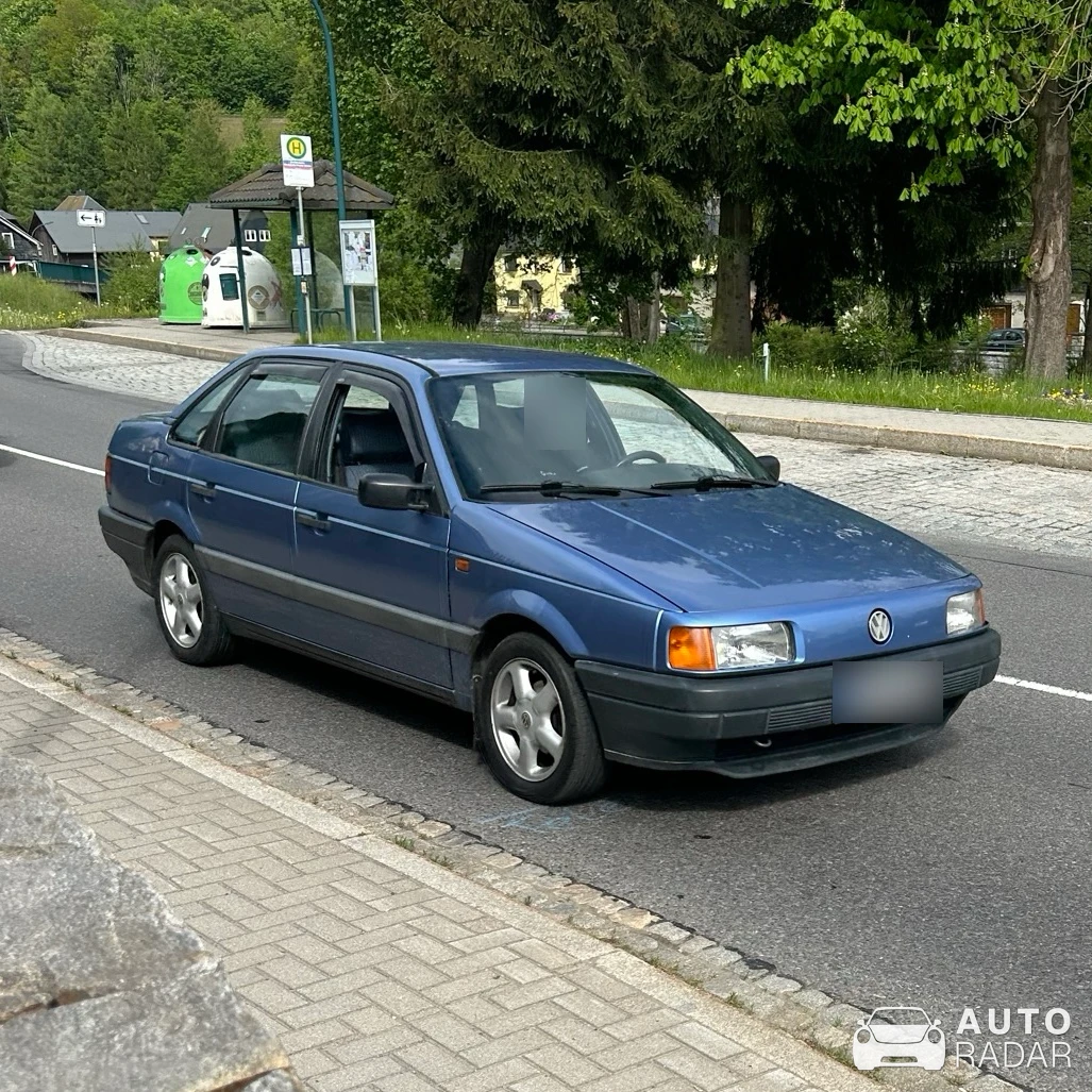 Volkswagen Passat B3 spotted in Zwönitz