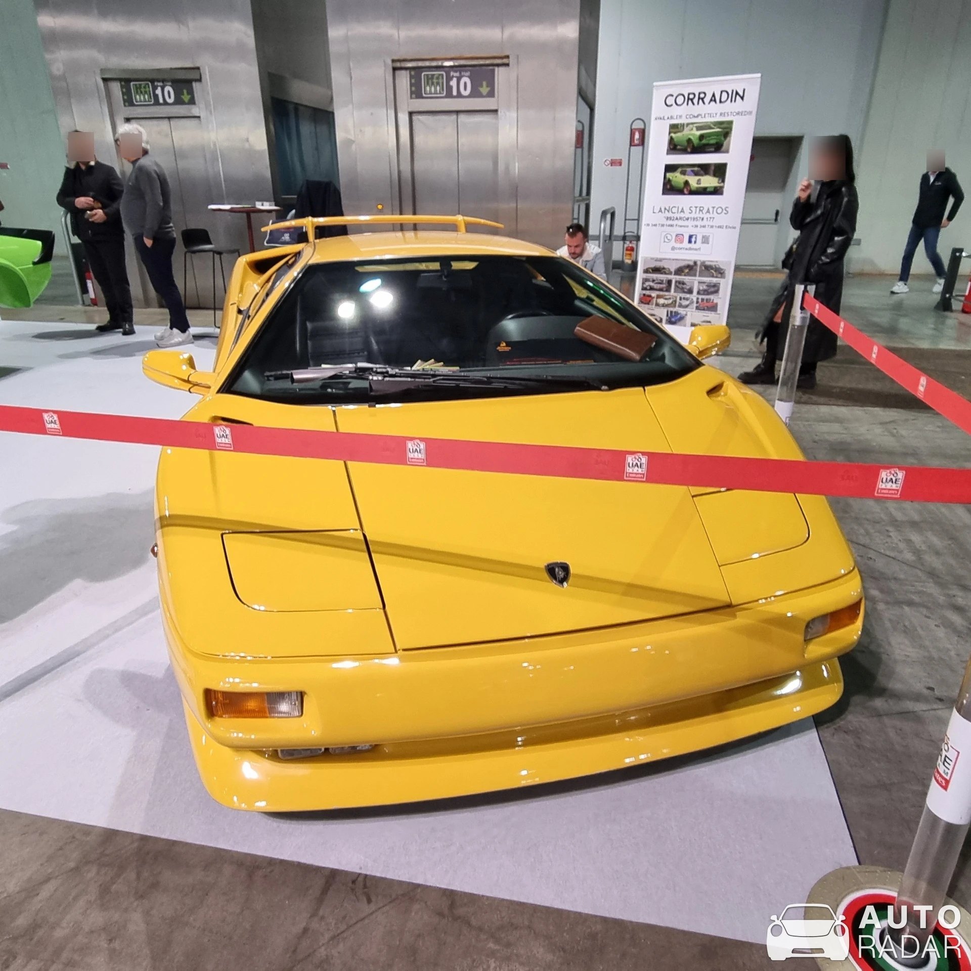 Lamborghini Diablo spotted in Rho, Italia